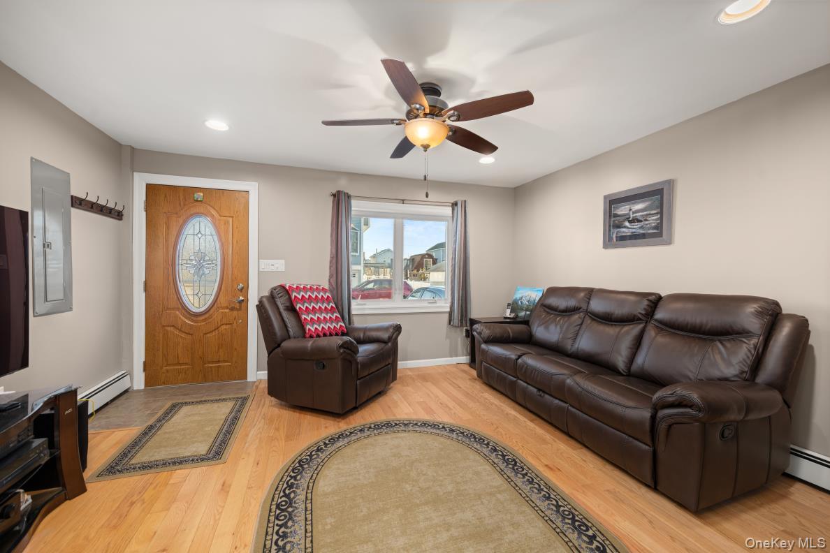 33 W 11th Road, Broad Channel, NY 11693