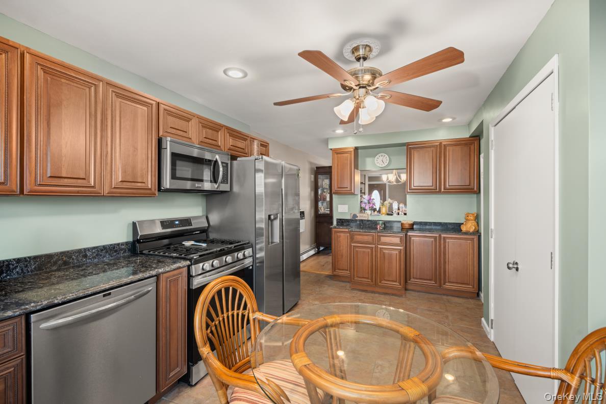 33 W 11th Road, Broad Channel, NY 11693