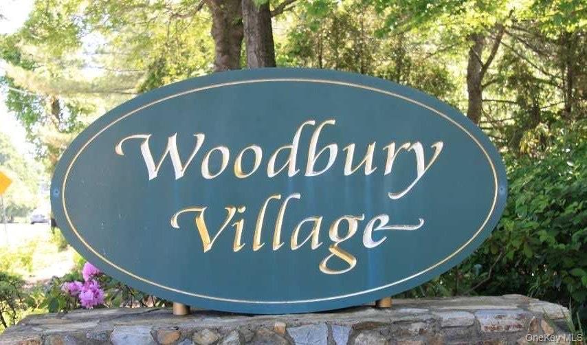 7 Village Lane, Woodbury, NY 11797