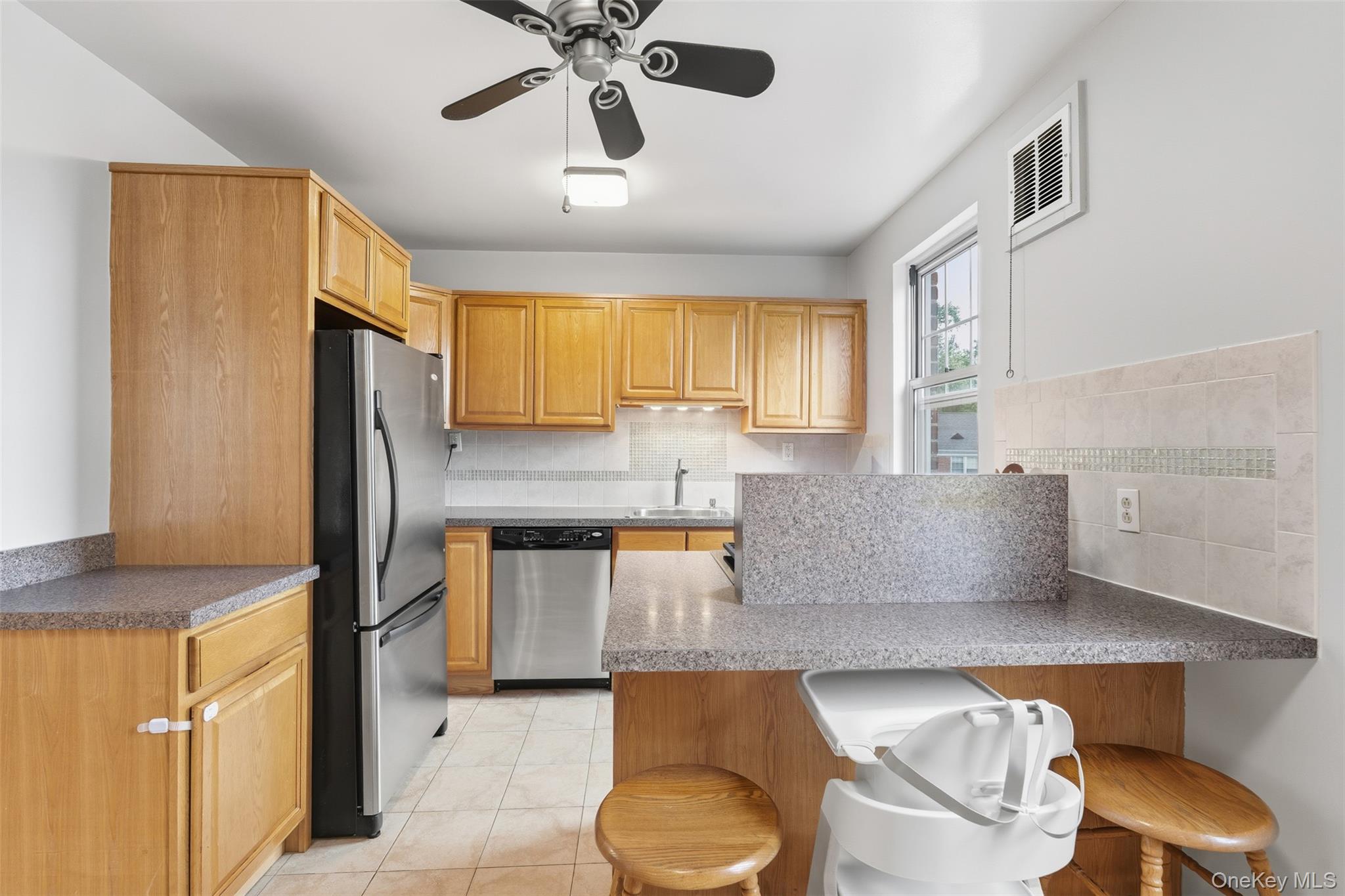 14 Soundview Avenue # 12, White Plains, NY 10606