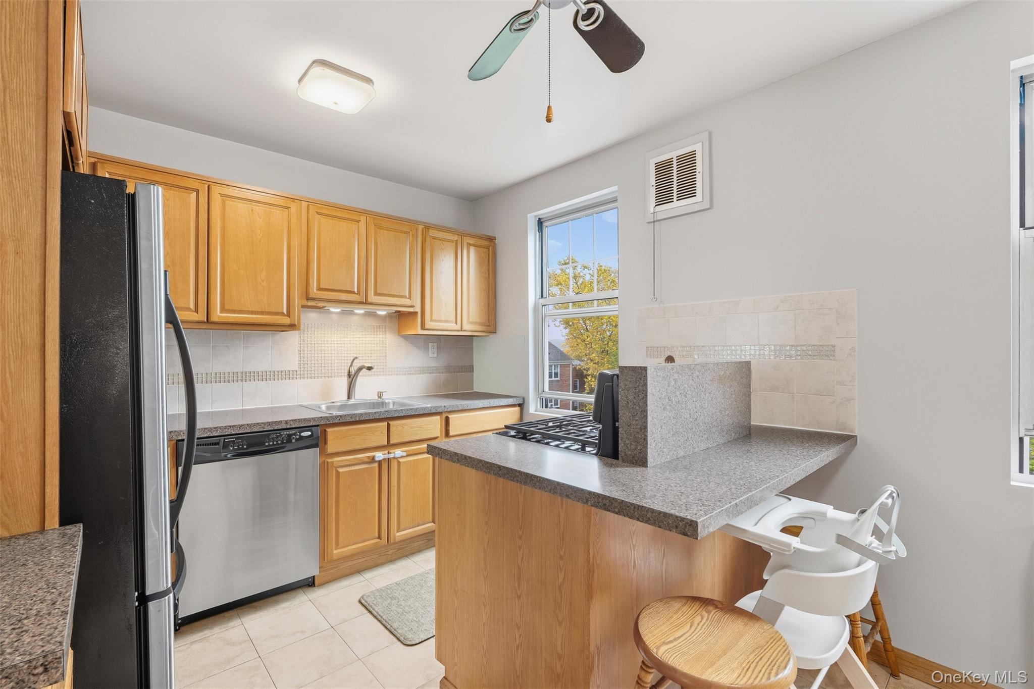 14 Soundview Avenue # 12, White Plains, NY 10606