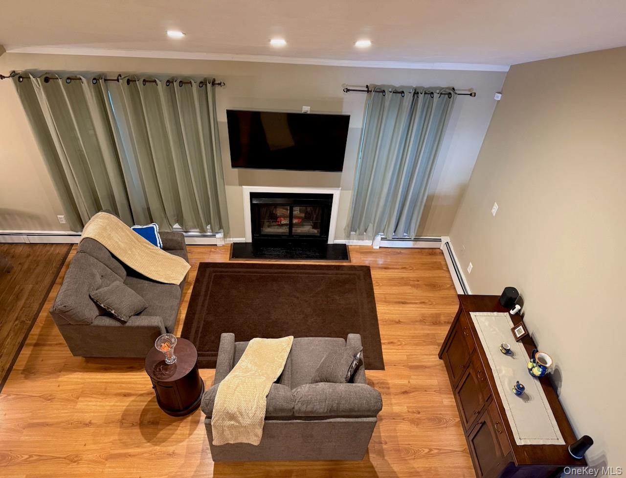 234 Ivy Meadow Court, Middle Island, NY 11953