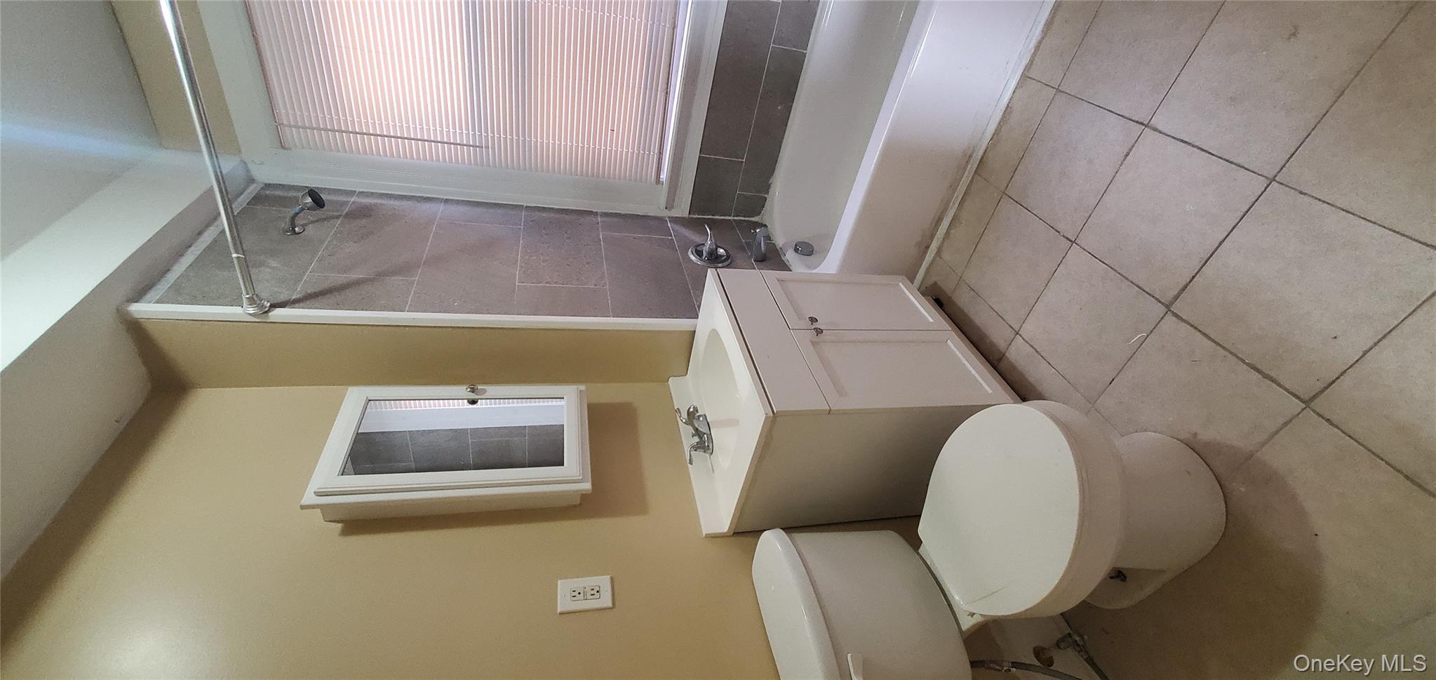 197 Winnikee Avenue # 2, Poughkeepsie, NY 12601