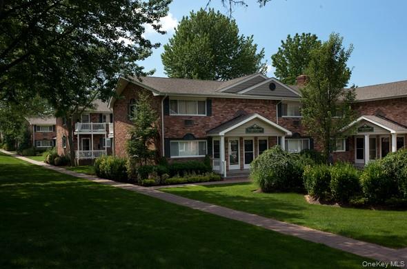 725 Greenbriar Drive # BA16, Bohemia, NY 11716