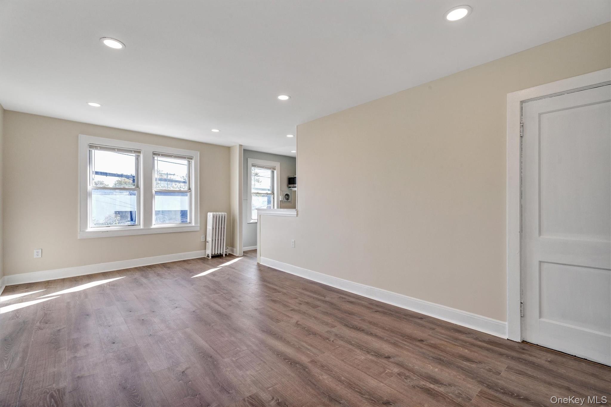 641 Willis Avenue # 2 Front, Williston Park, NY 11596