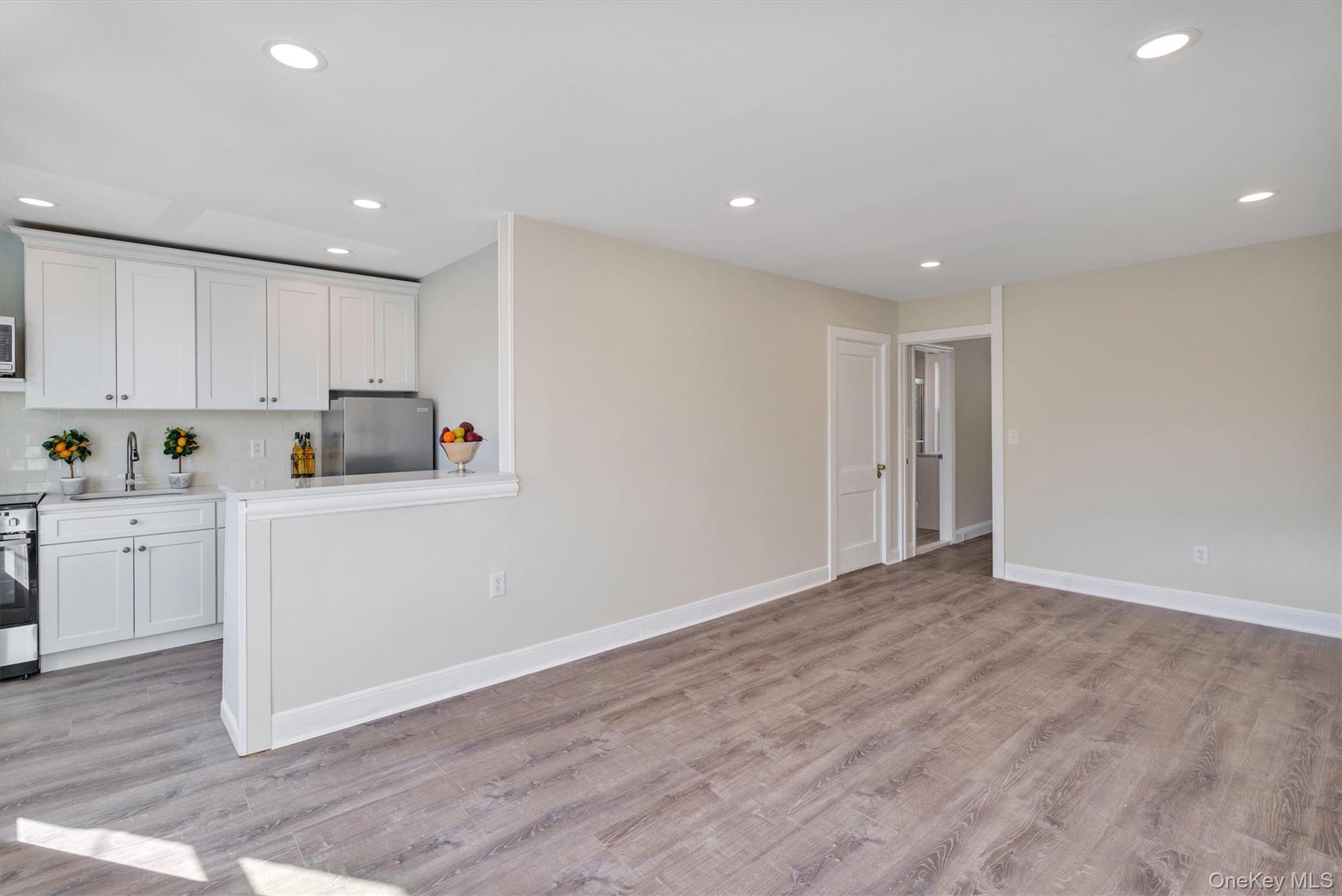 641 Willis Avenue # 2 Front, Williston Park, NY 11596