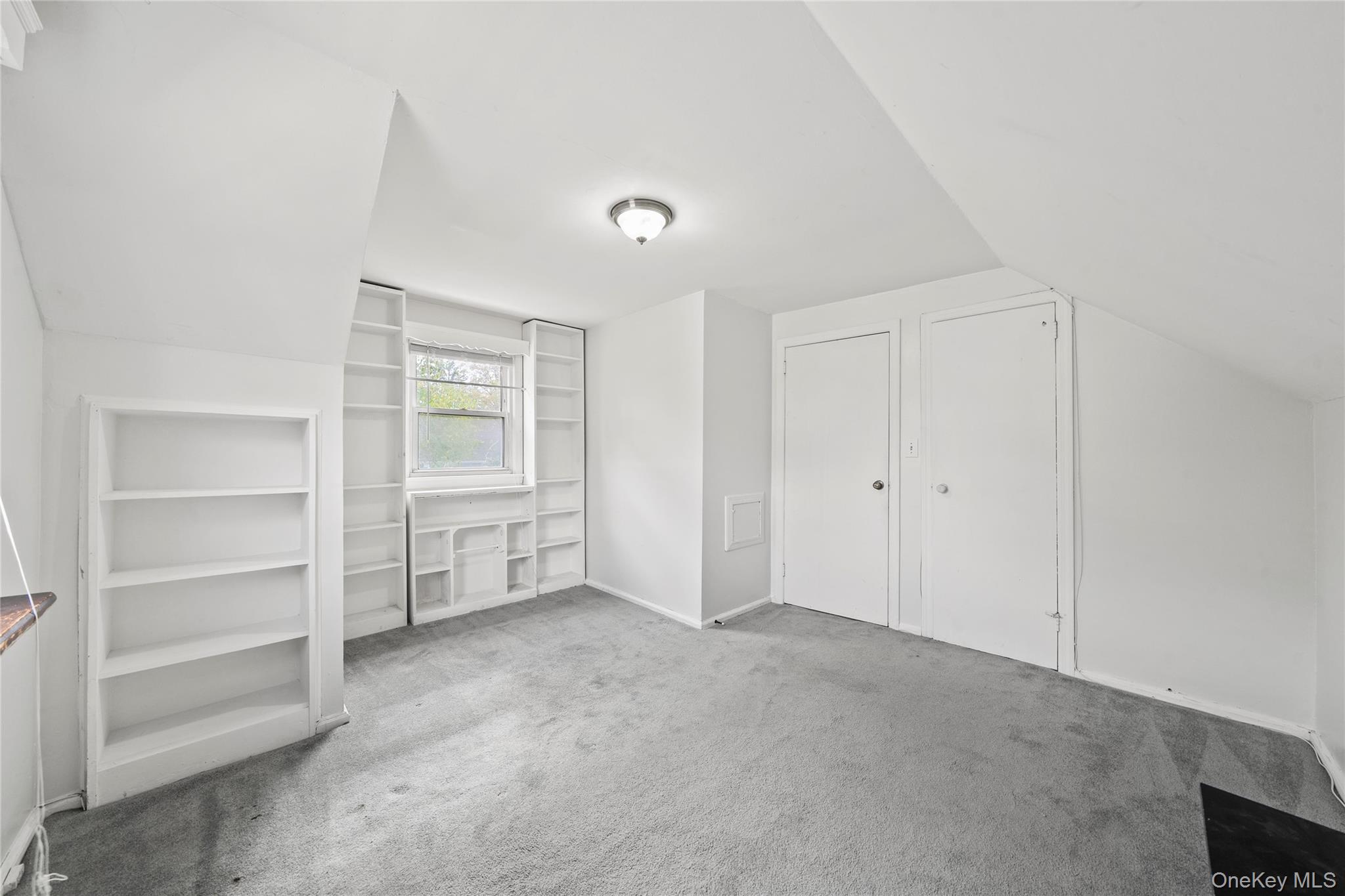 32 Phelps Lane, North Babylon, NY 11703