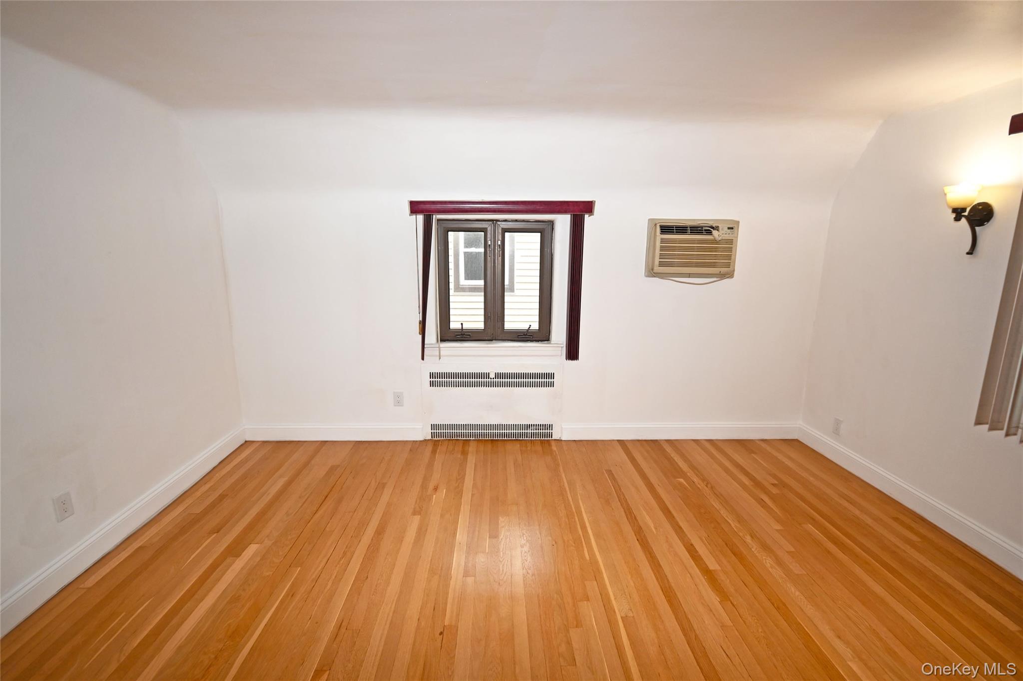 112-13 178th Street, Addisleigh Park, NY 11433