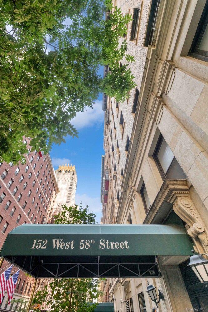 New York (Manhattan), NY 10019