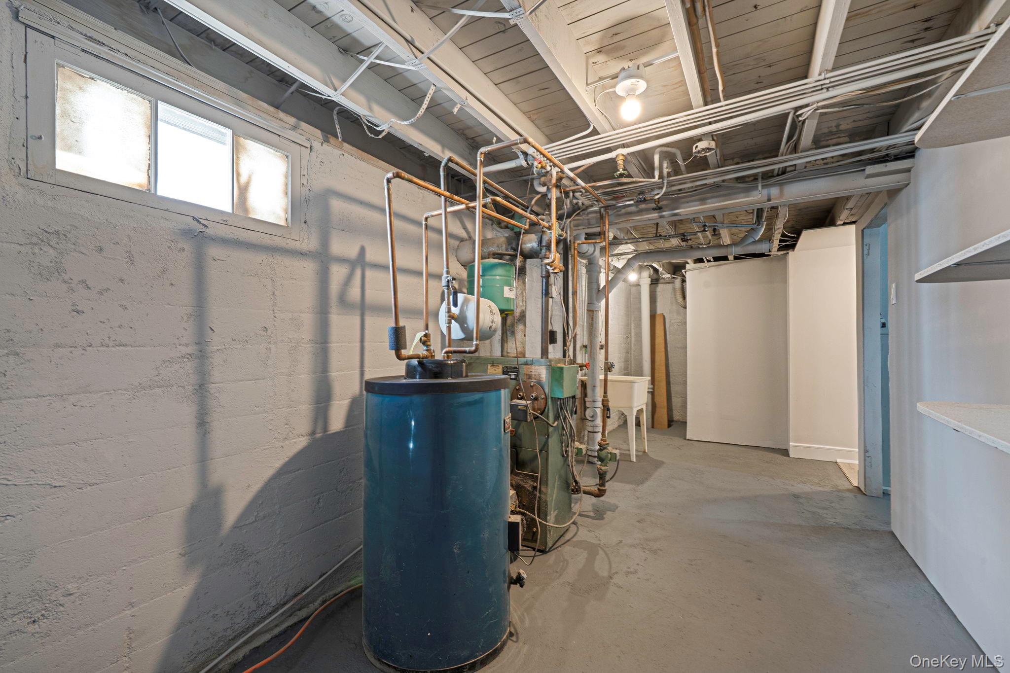 27 Midlawn Drive, Massapequa, NY 11758