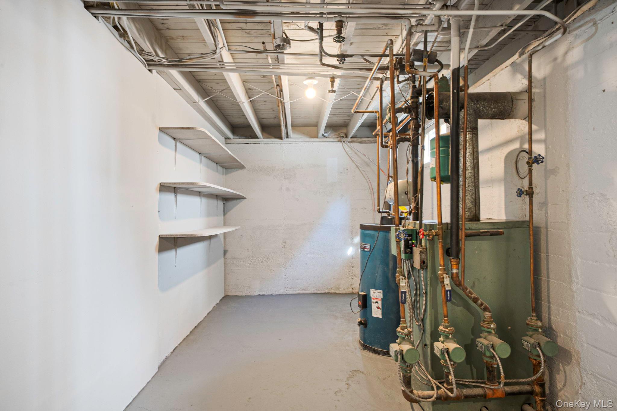 27 Midlawn Drive, Massapequa, NY 11758