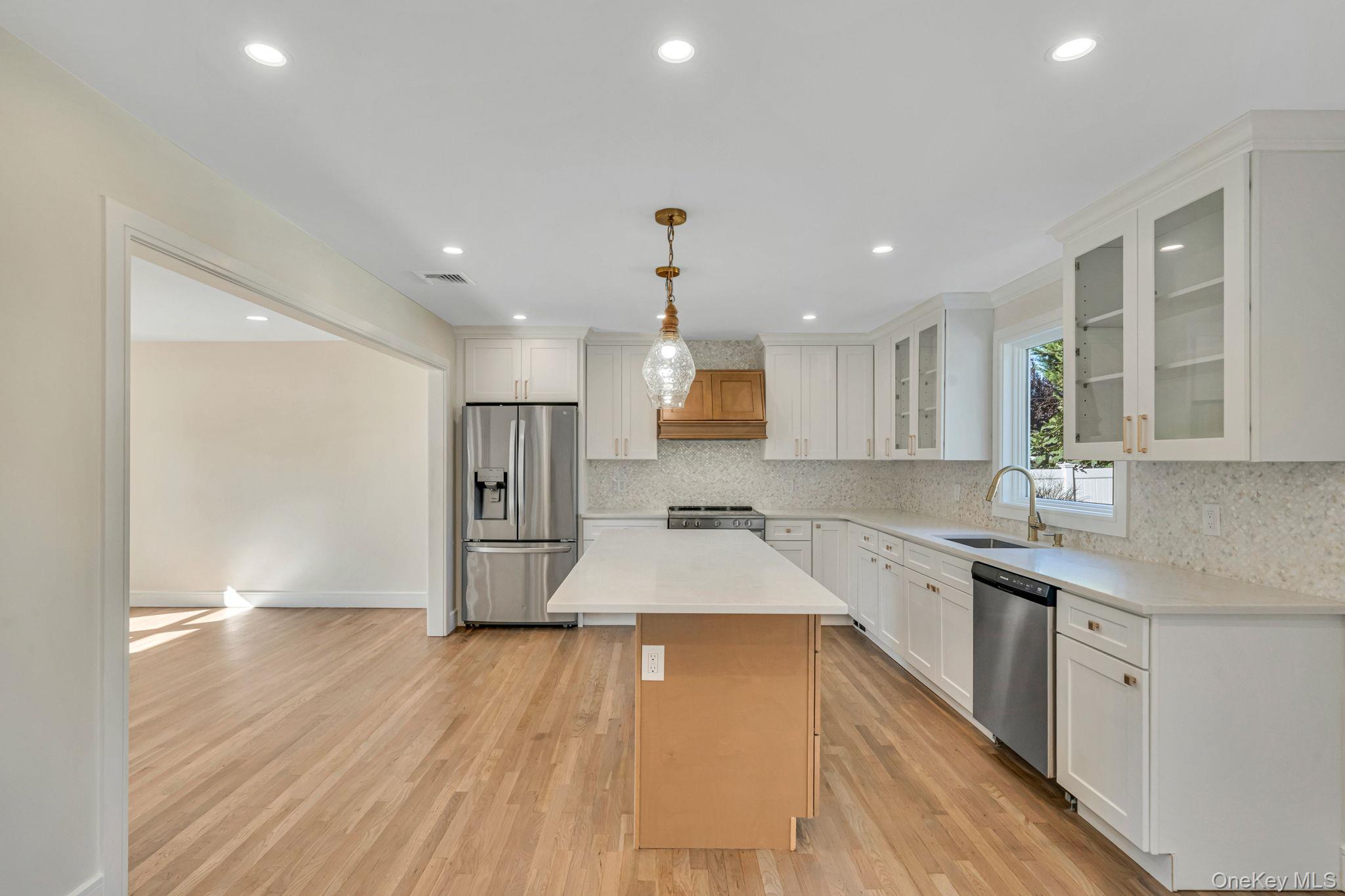 27 Midlawn Drive, Massapequa, NY 11758