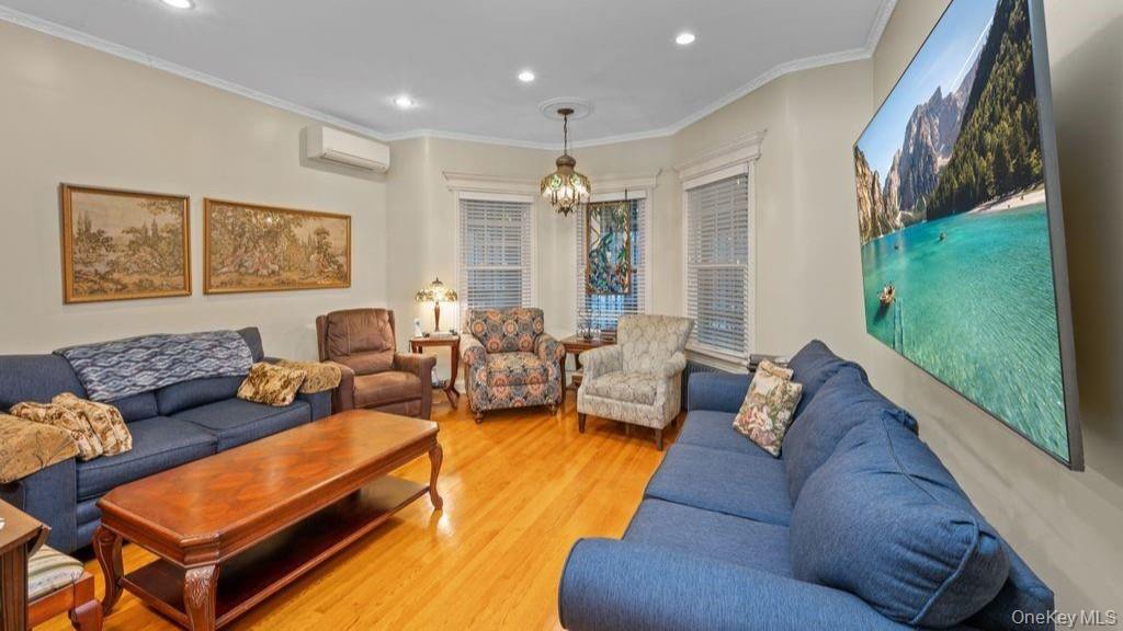 8210 Fort Hamilton Parkway, Brooklyn, NY 11209