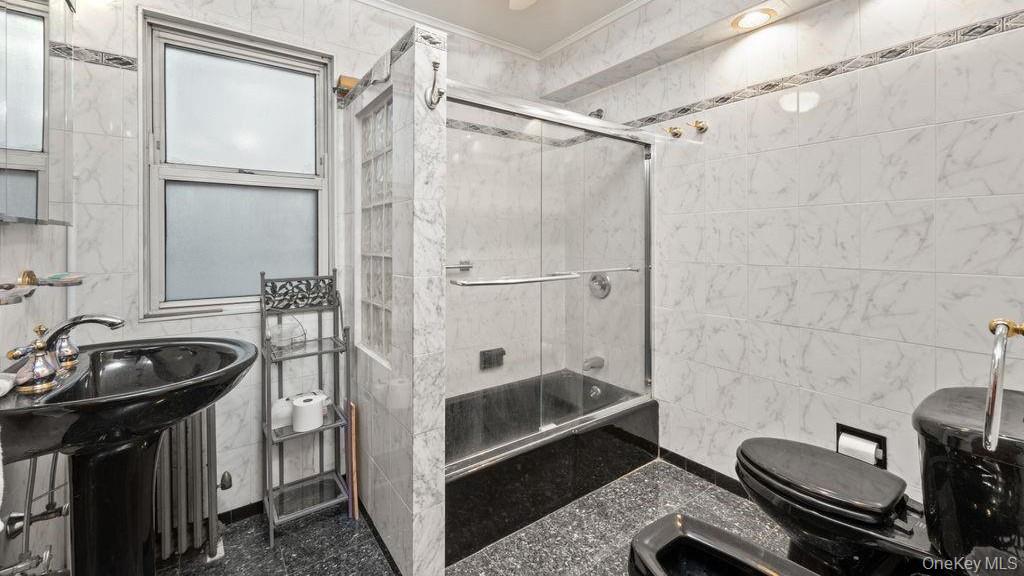 8210 Fort Hamilton Parkway, Brooklyn, NY 11209