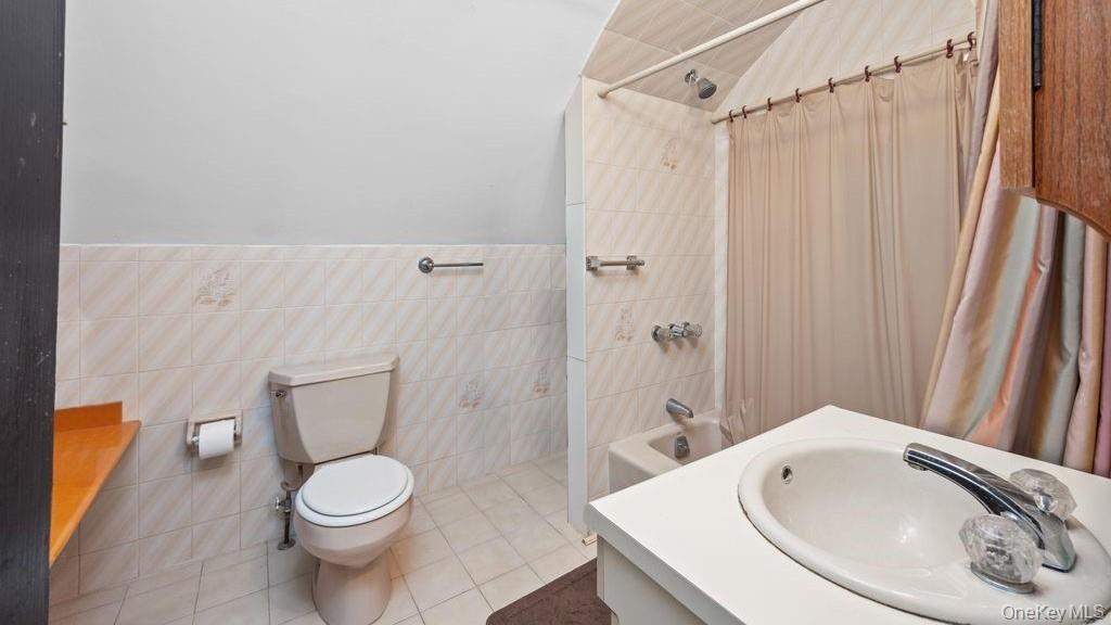 8210 Fort Hamilton Parkway, Brooklyn, NY 11209