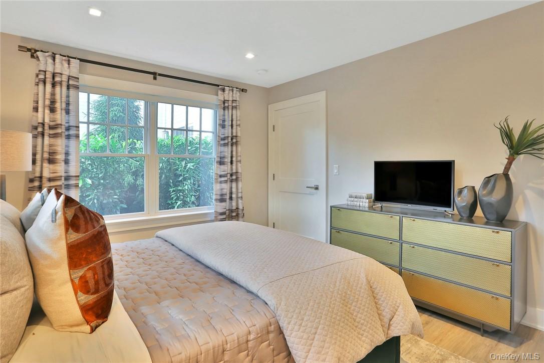 470 Main Street # 13, Armonk, NY 10504