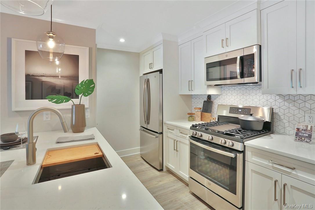 470 Main Street # 13, Armonk, NY 10504