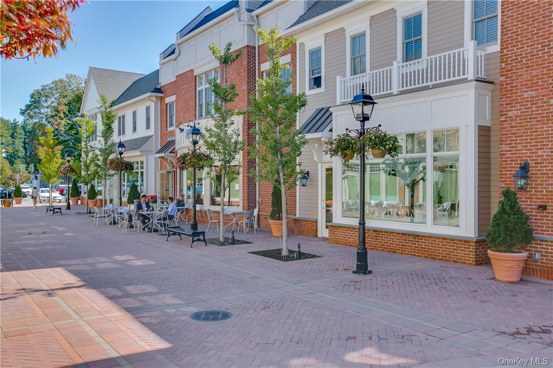 470 Main Street # 13, Armonk, NY 10504