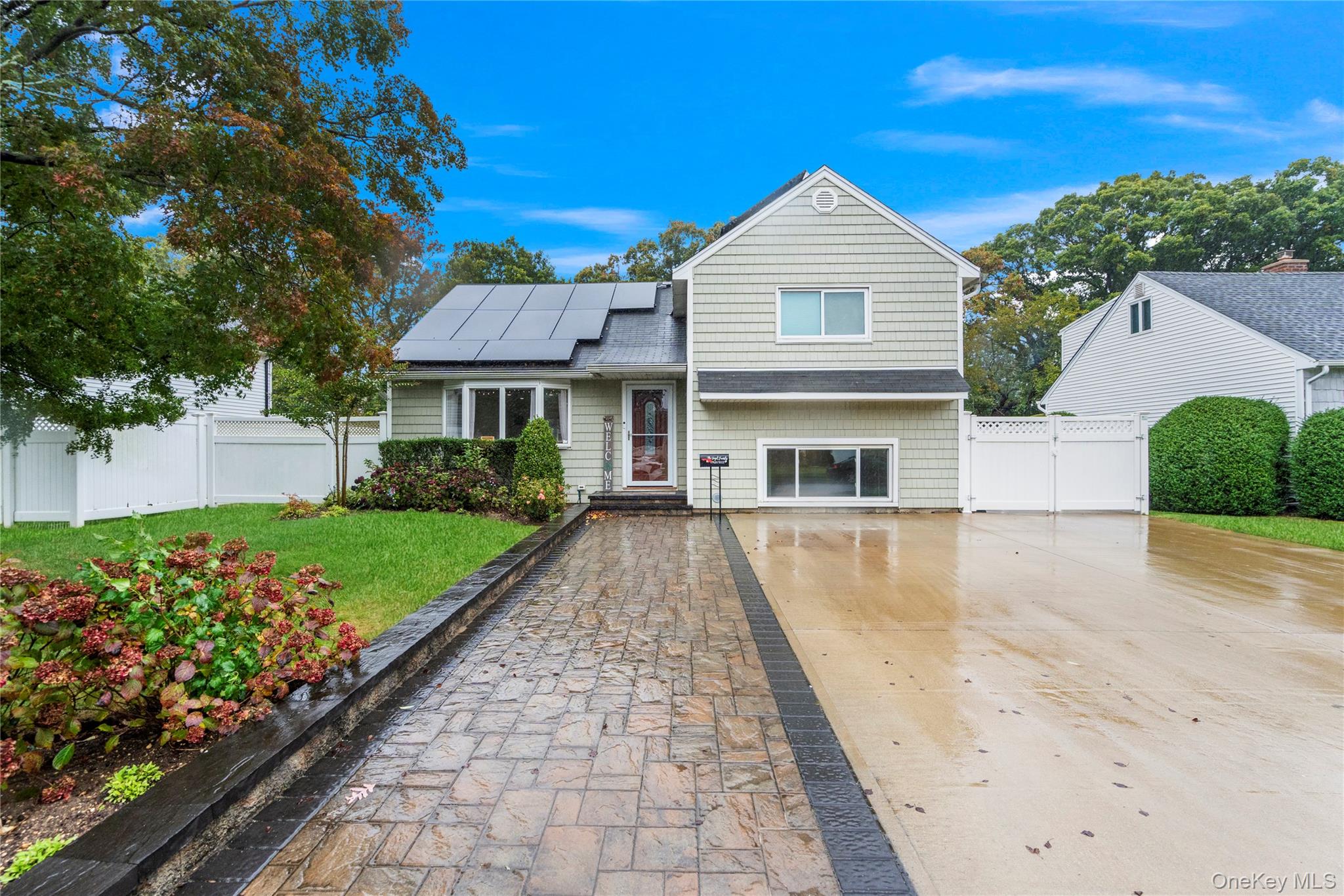 41 Poplar Street, Massapequa, NY 11758