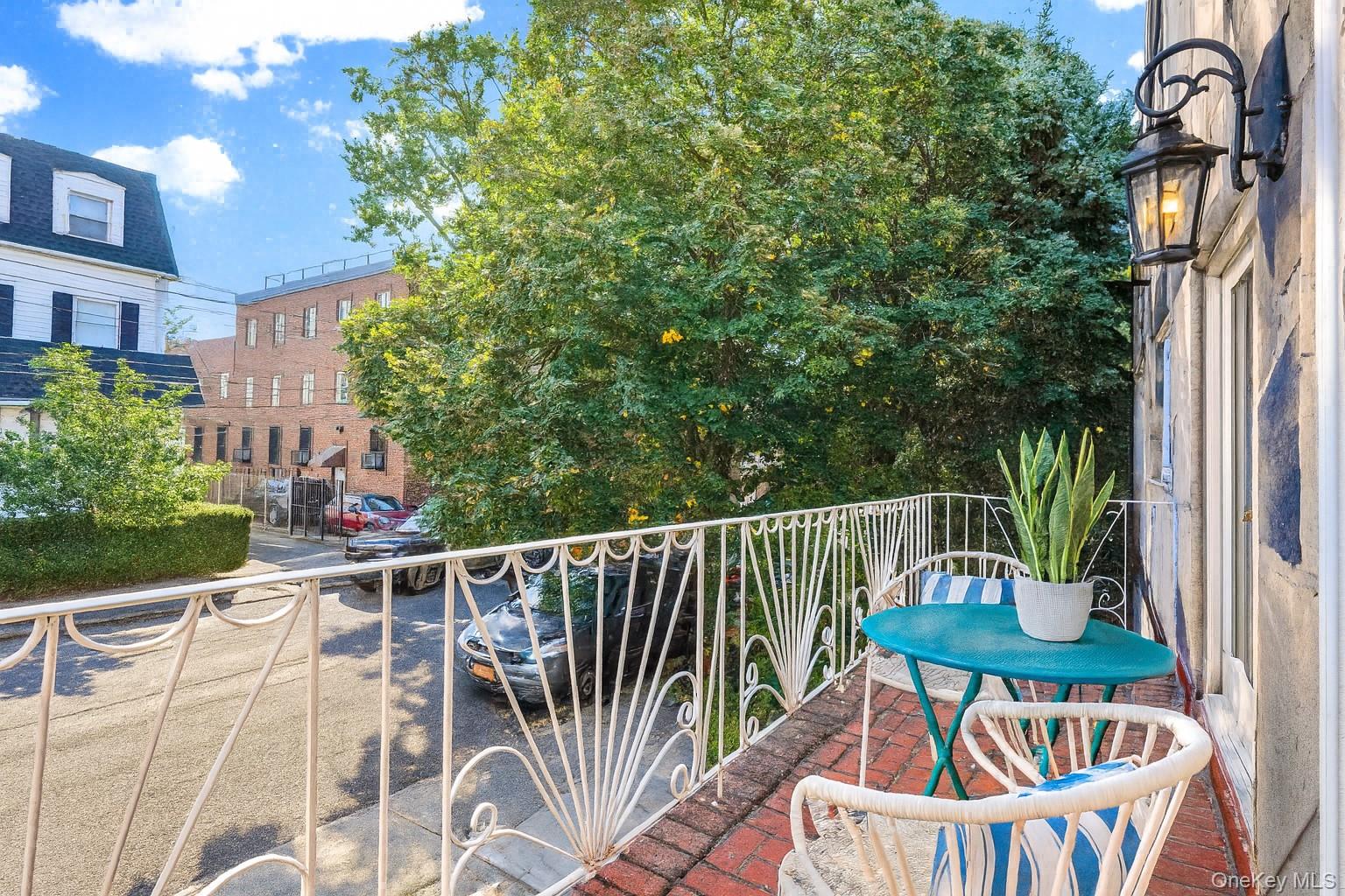 48-12 37 Street, Long Island City, NY 11101