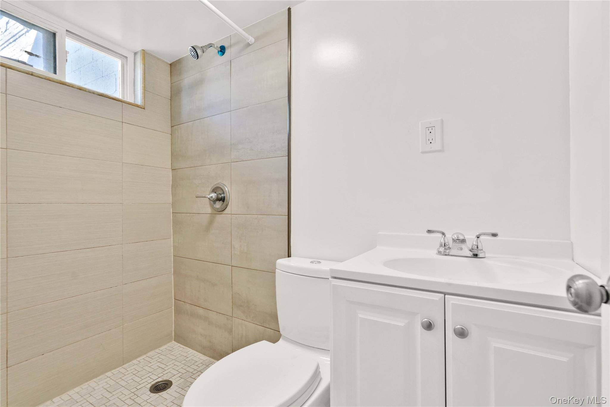 48-12 37 Street, Long Island City, NY 11101