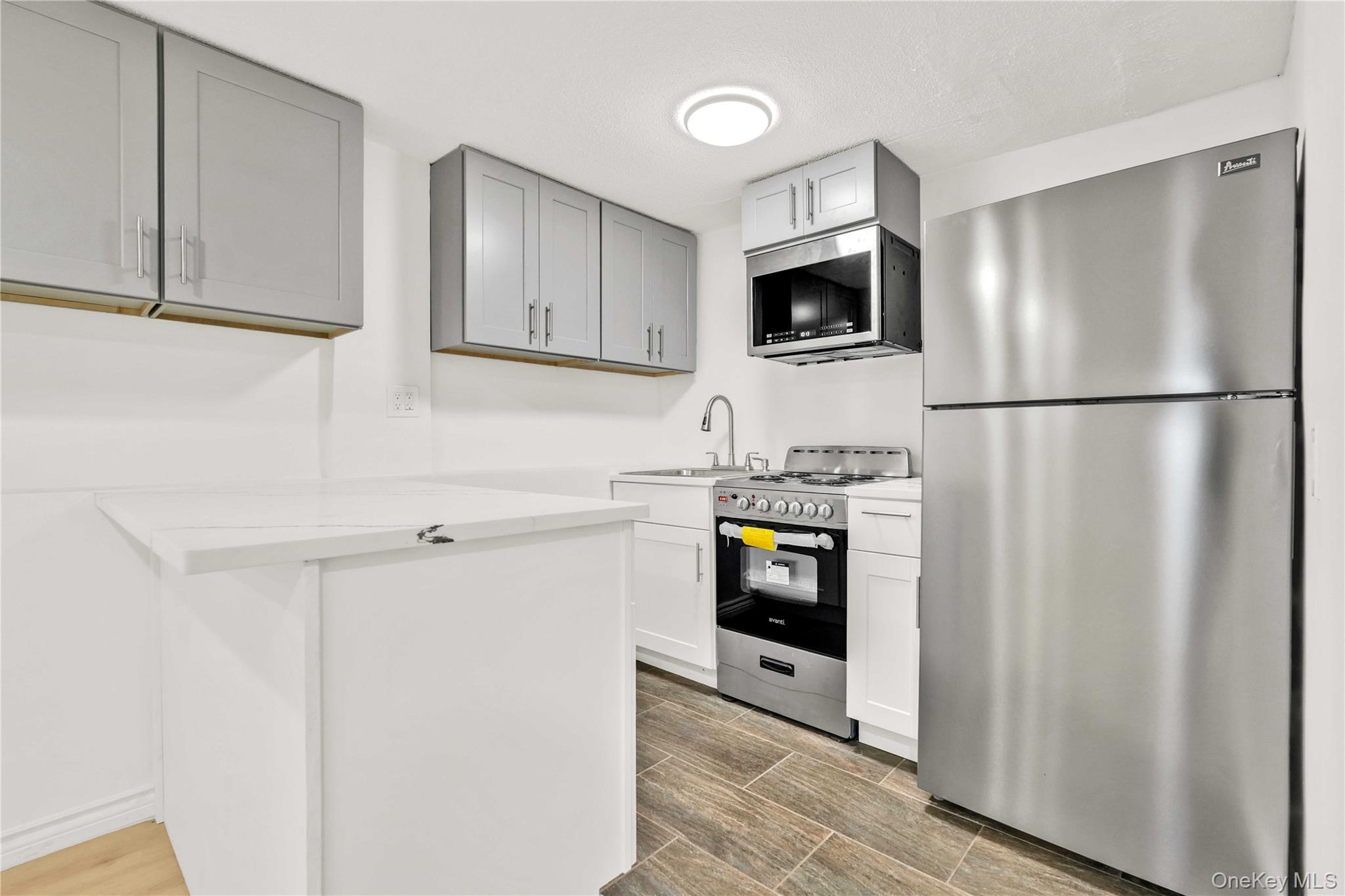 48-12 37 Street, Long Island City, NY 11101