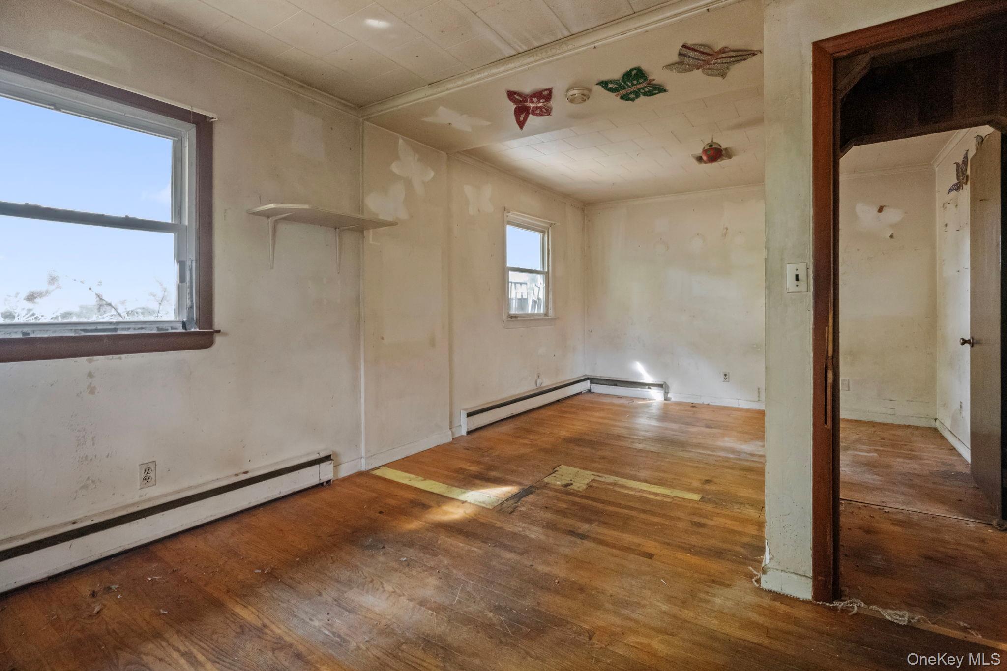 33 Albion Oval, Mahopac, NY 10541