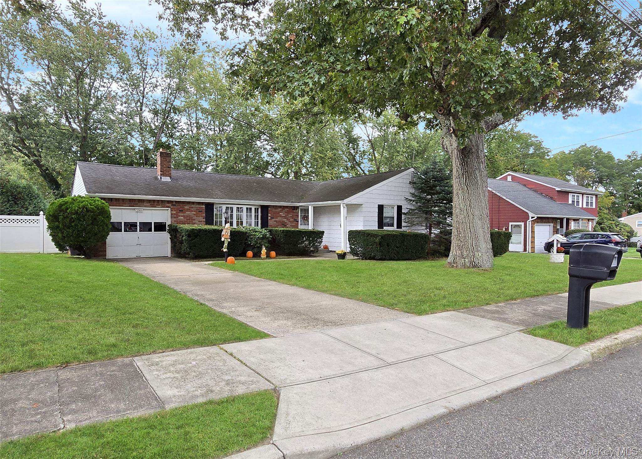 67 Van Brunt Avenue, Selden, NY 11784