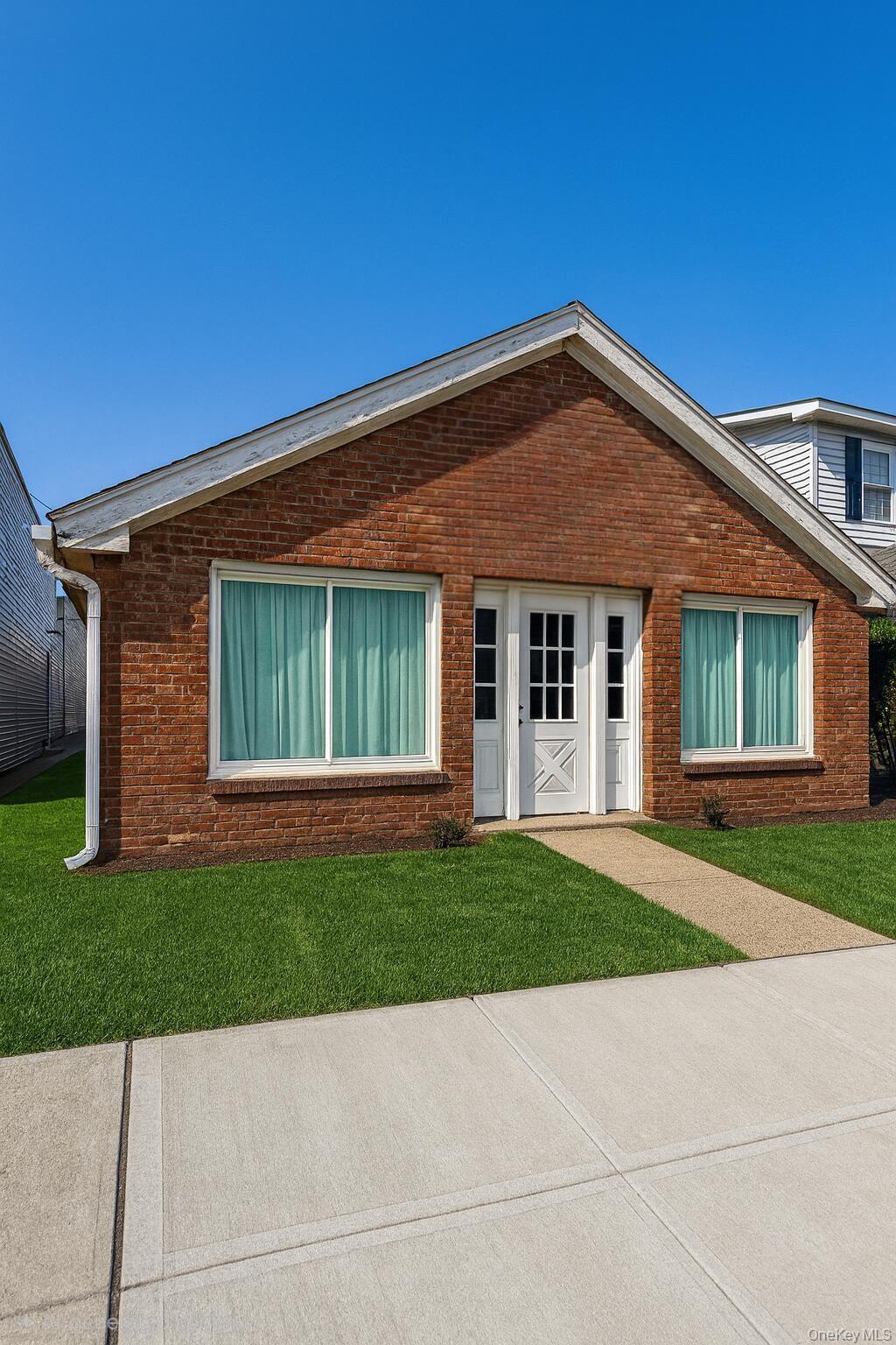 3579 Merrick Road, Seaford, NY 11783