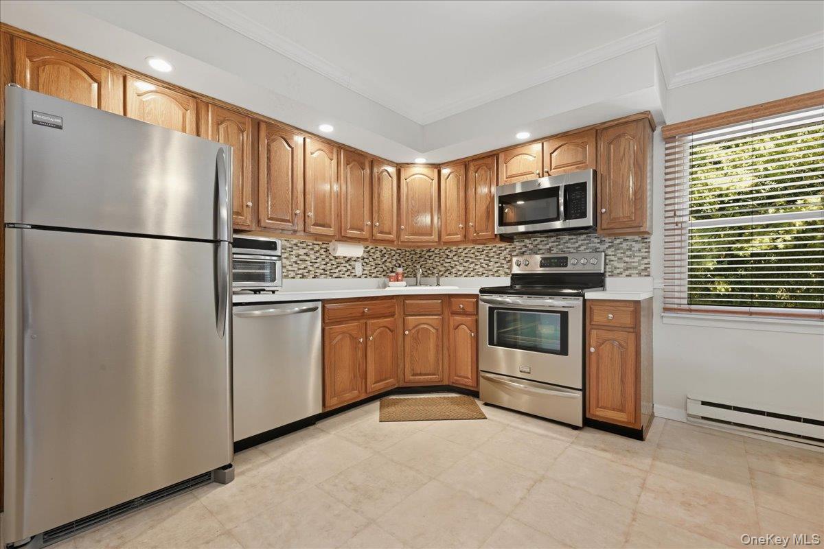 2066 Lakeview Road # B, Bellmore, NY 11710