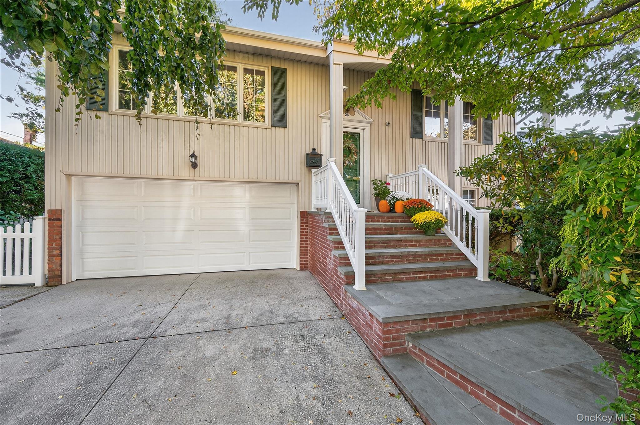 36 Fishermans Drive, Port Washington, NY 11050