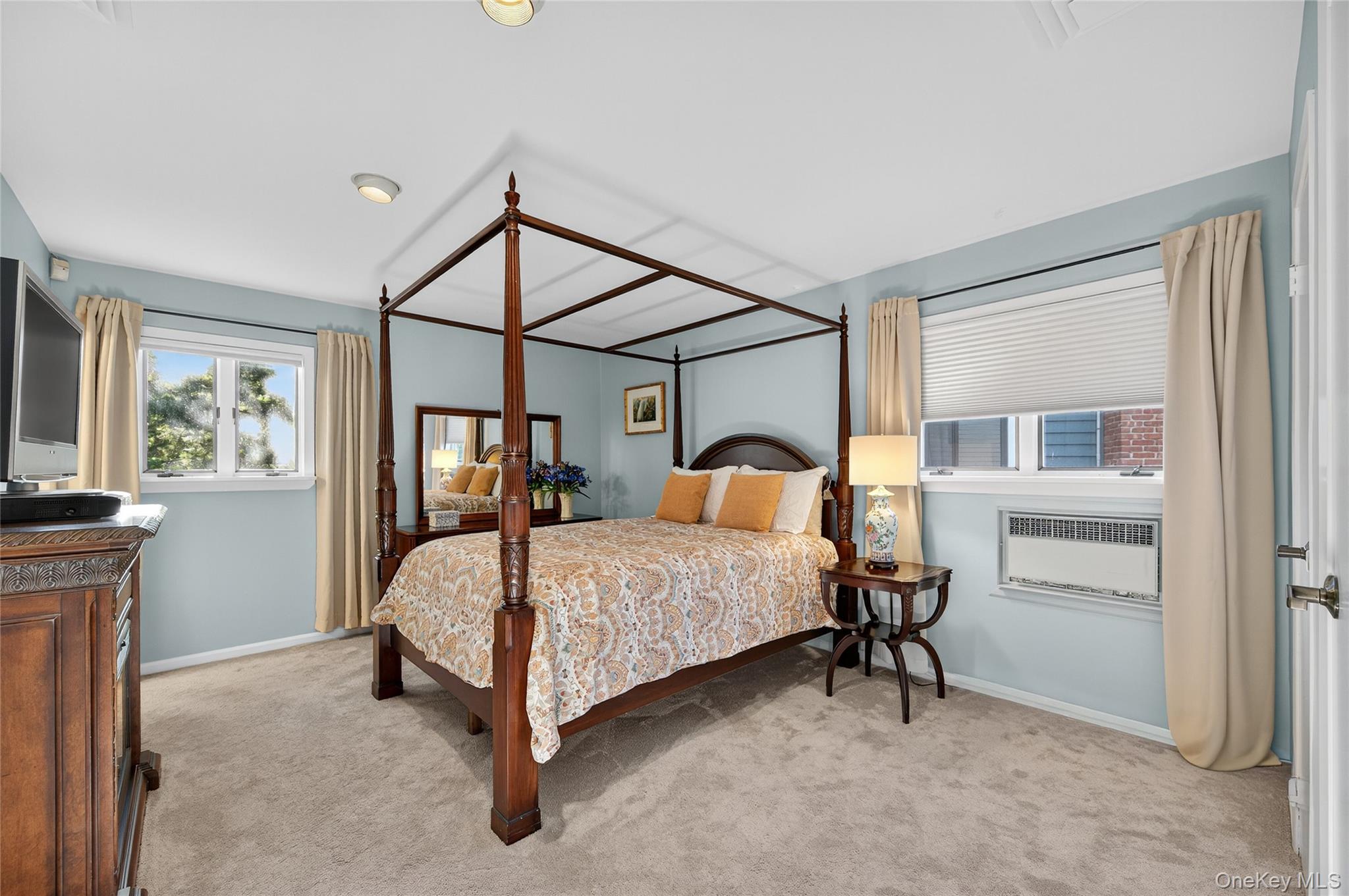 36 Fishermans Drive, Port Washington, NY 11050