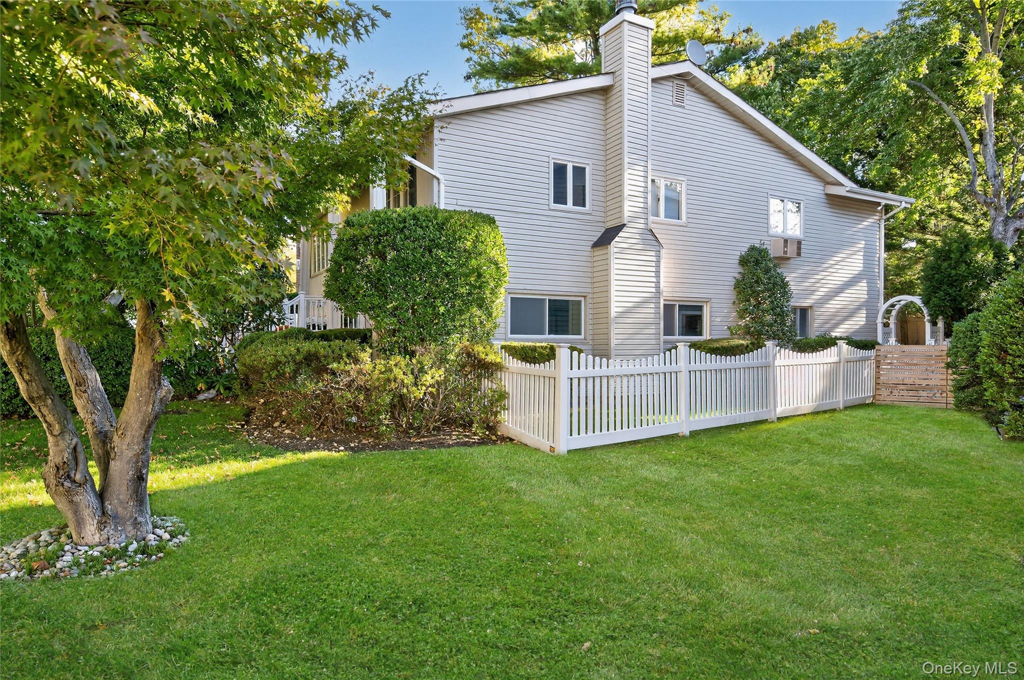 36 Fishermans Drive, Port Washington, NY 11050