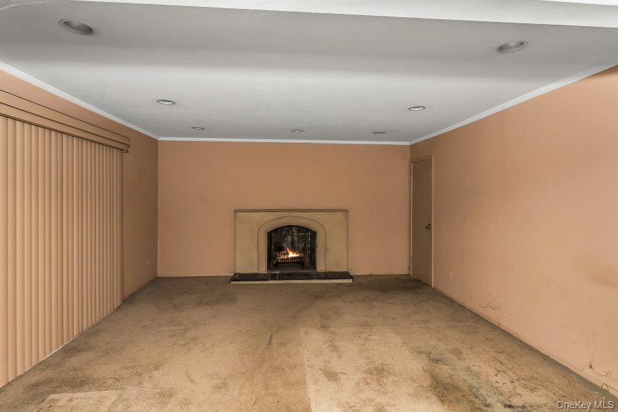 15 Cedar Drive, Roslyn, NY 11576