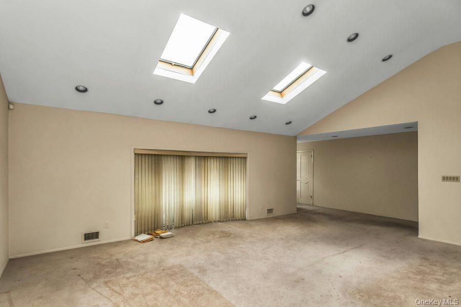 15 Cedar Drive, Roslyn, NY 11576