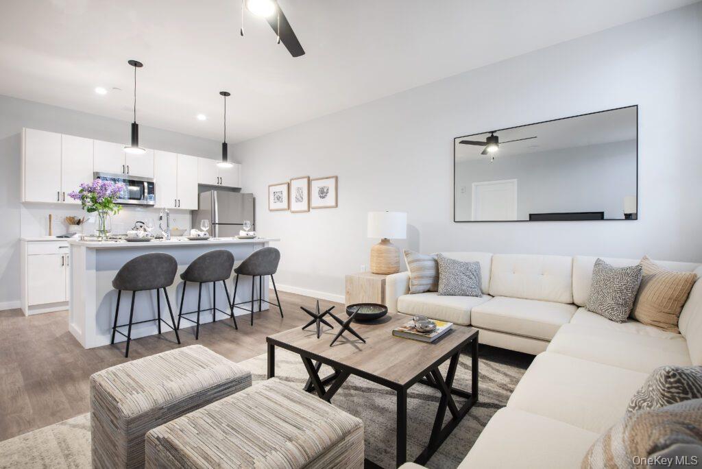 300 Carleton Avenue # 7213, Central Islip, NY 11722