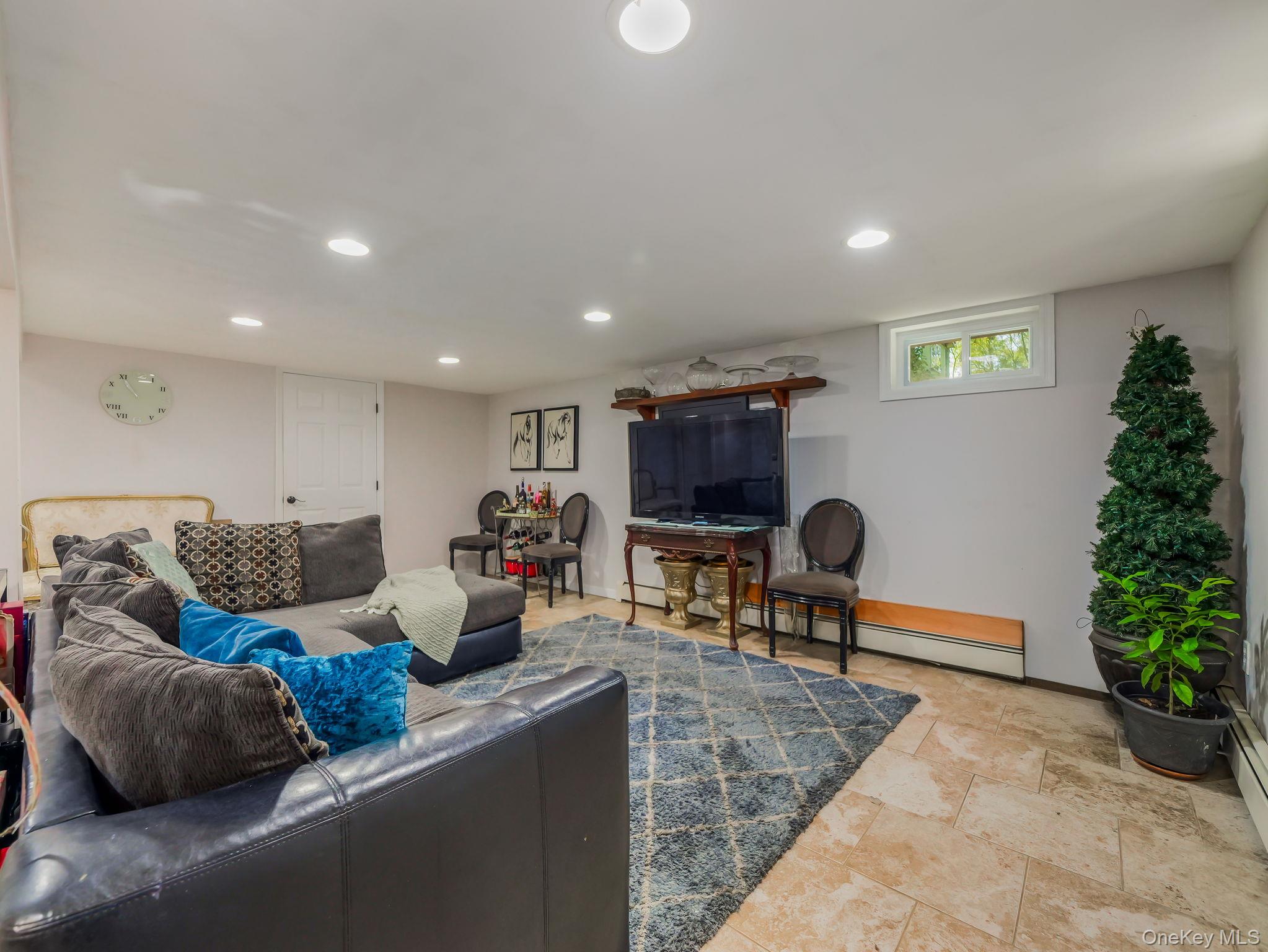 79 N Pascack Road, Nanuet, NY 10954