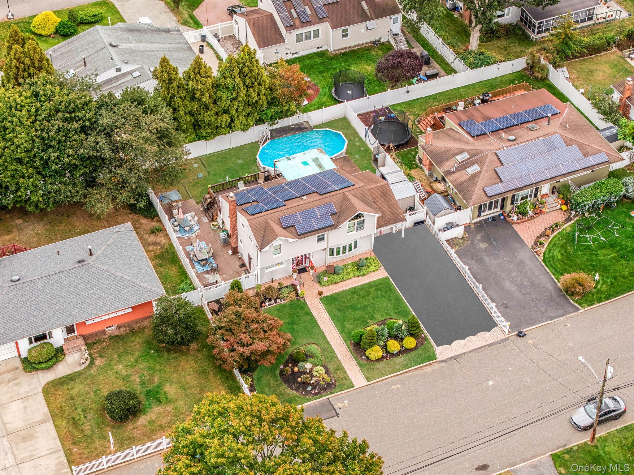 197 E 2nd Street, Deer Park, NY 11729