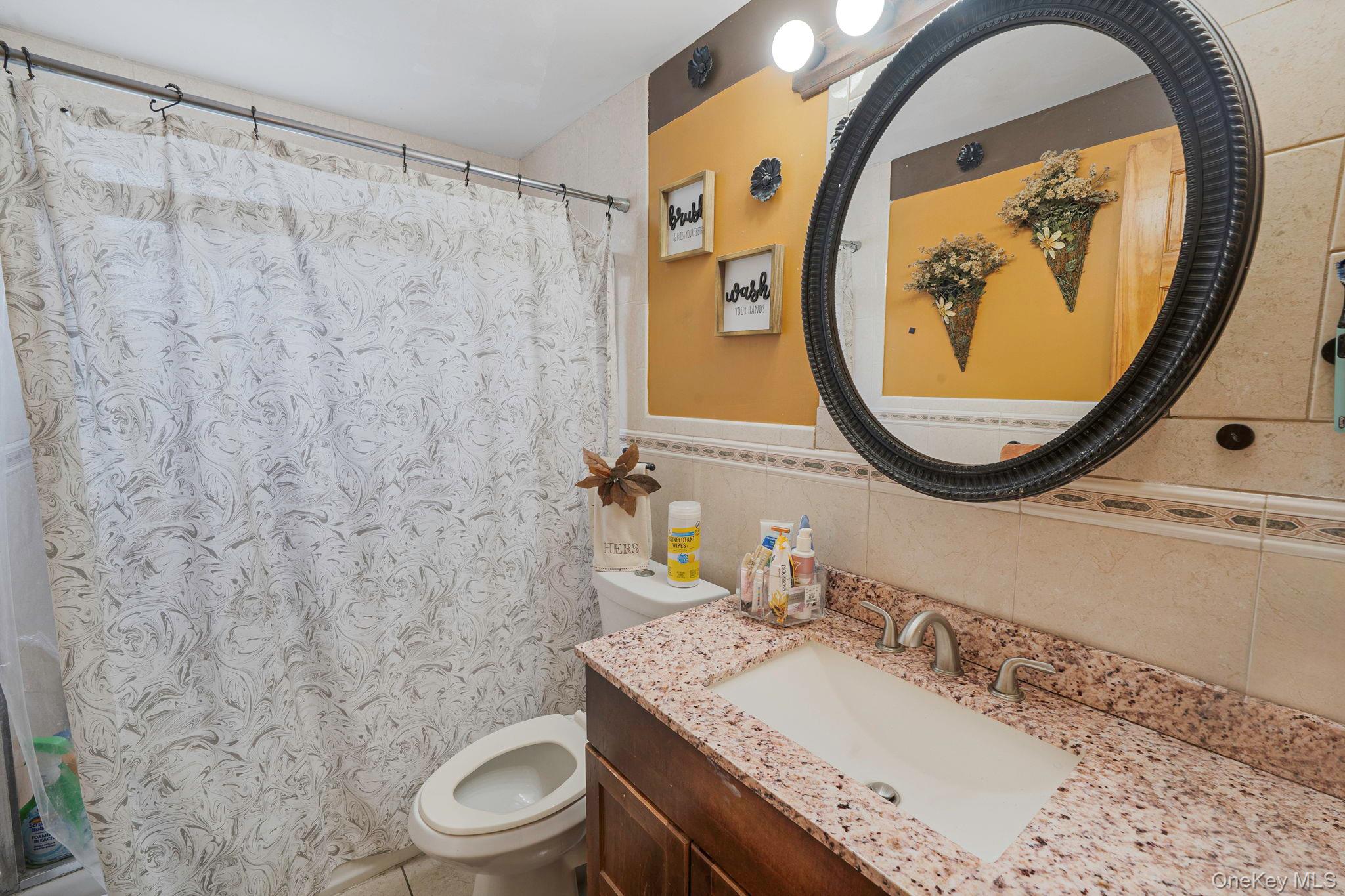 197 E 2nd Street, Deer Park, NY 11729