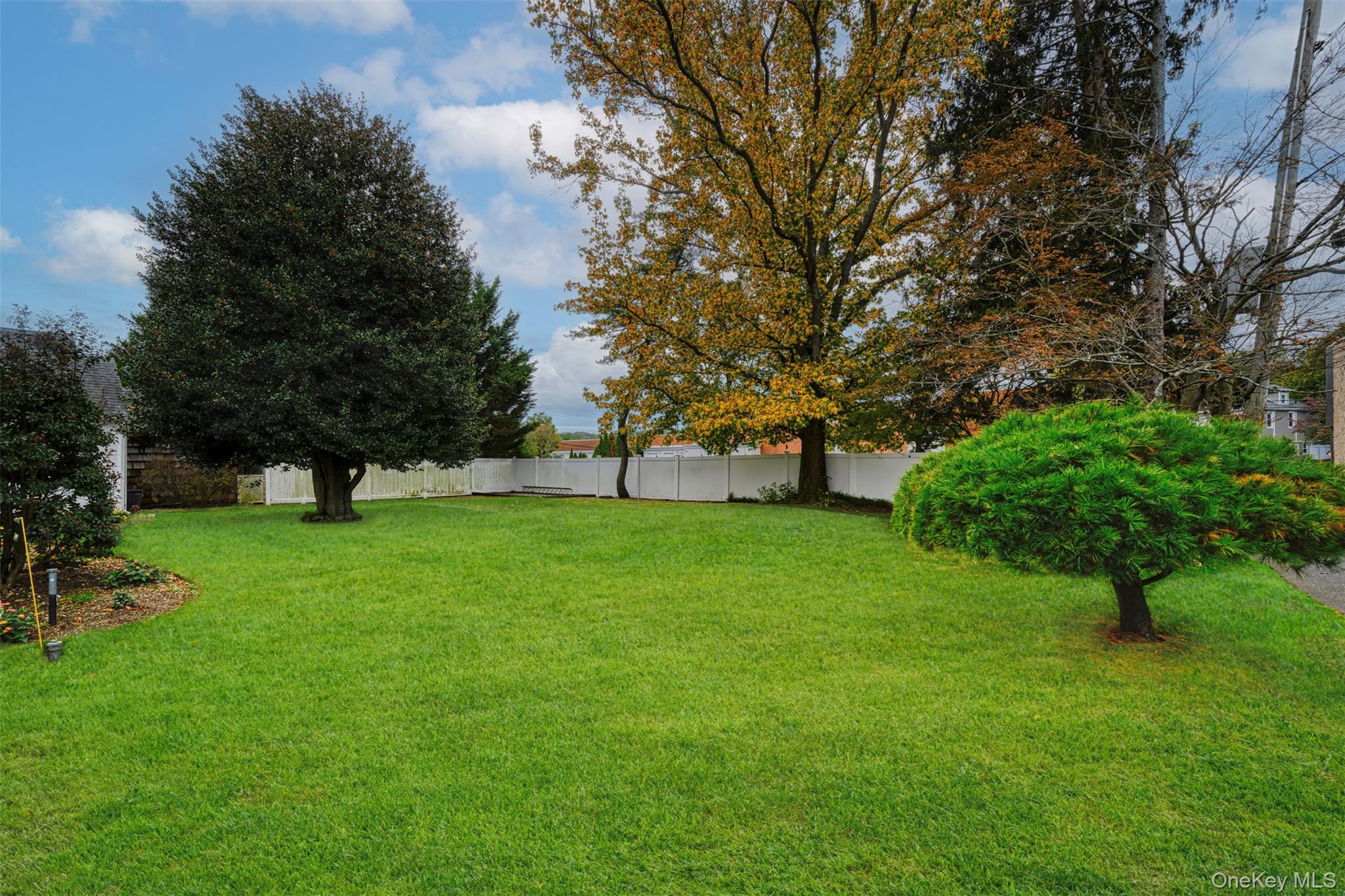 4 Elm Street, Greenvale, NY 11548