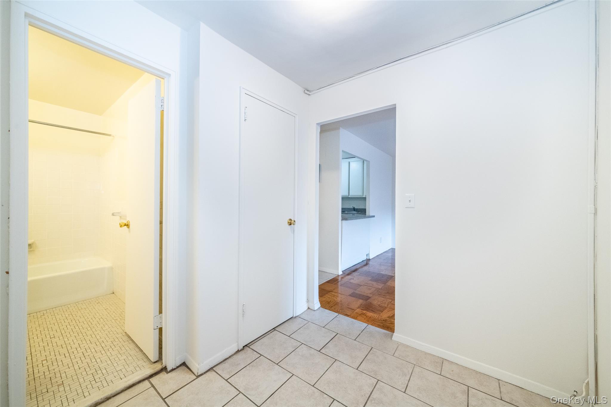 15 Lake Street # 2-D, White Plains, NY 10603