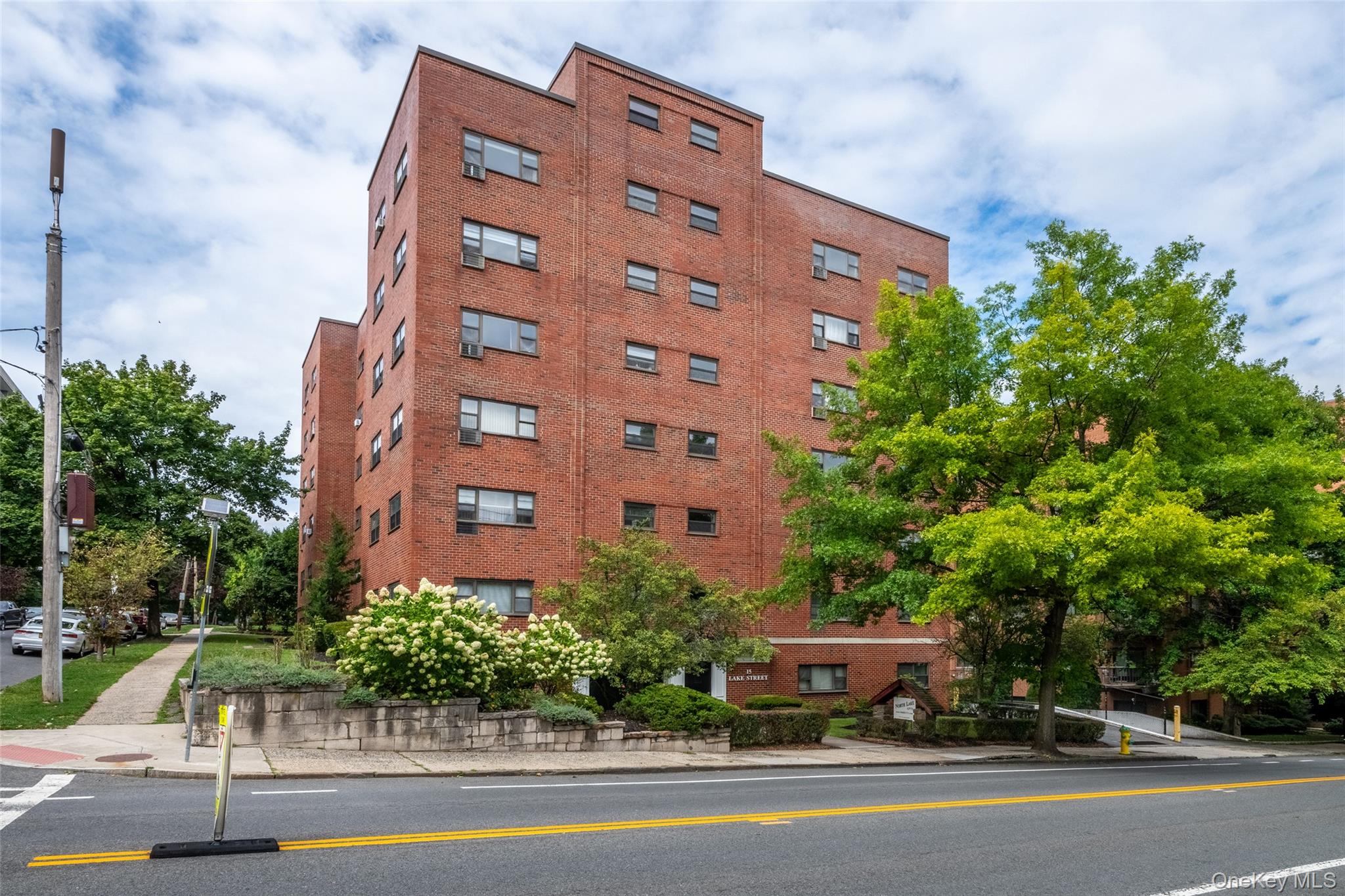 15 Lake Street # 2-D, White Plains, NY 10603