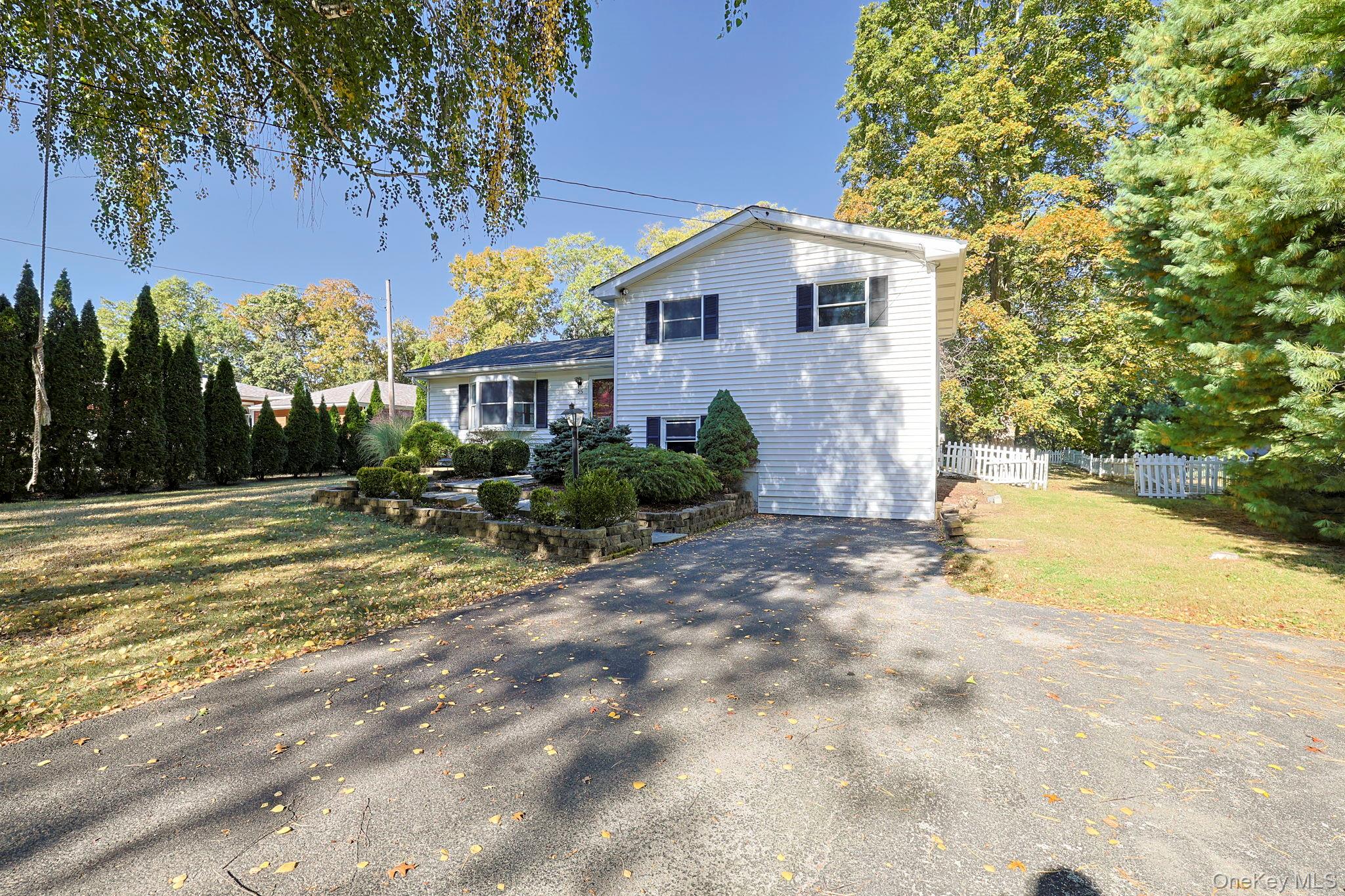 25 Mac Farlane Road, Wappingers Falls, NY 12590