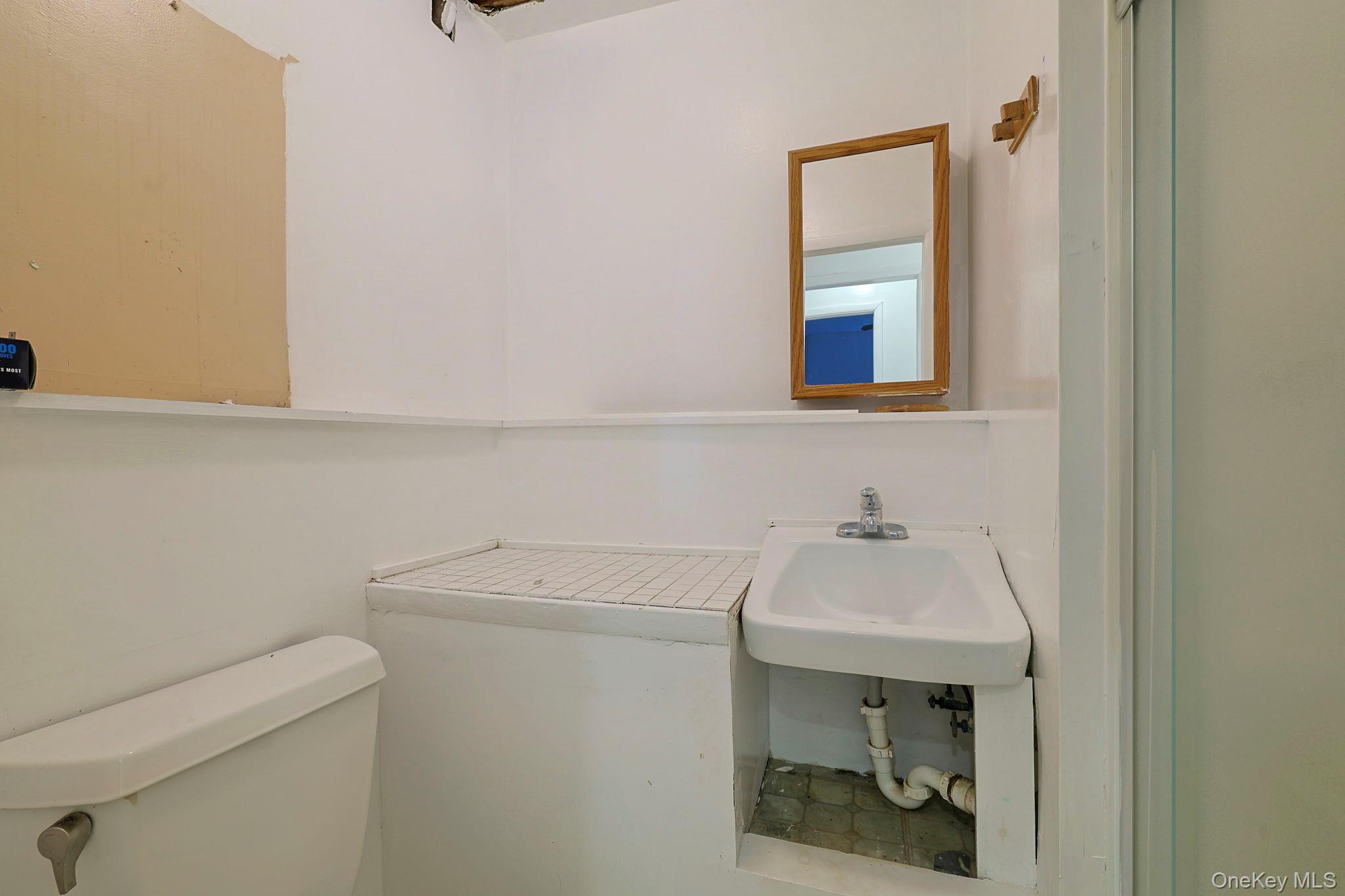 25 Mac Farlane Road, Wappingers Falls, NY 12590