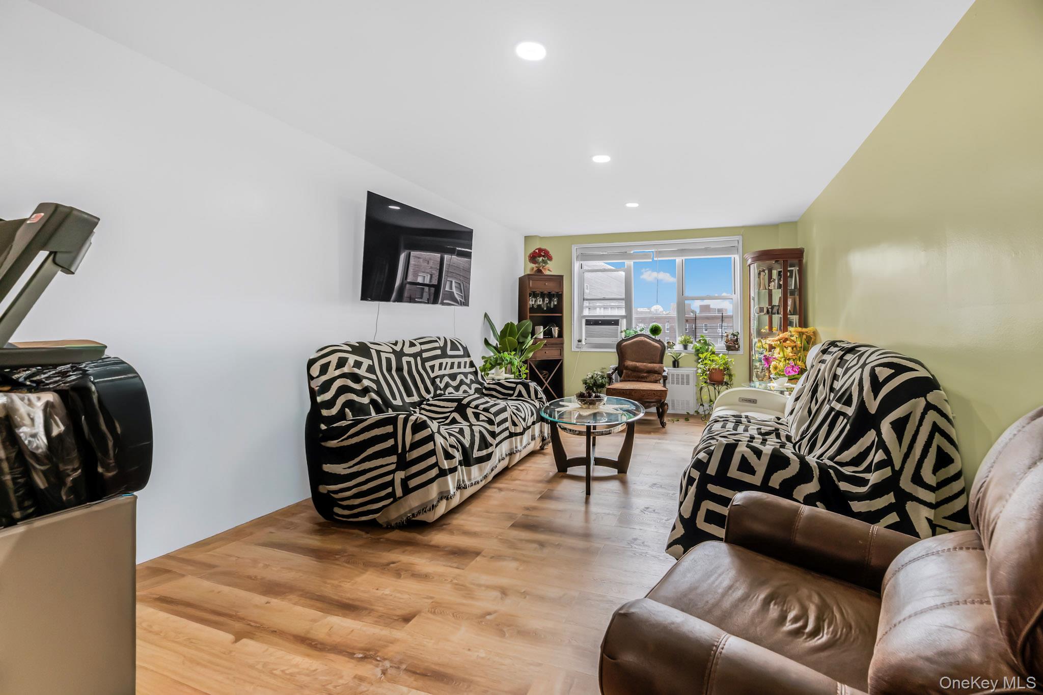 480 Riverdale Avenue # 7L, Yonkers, NY 10705