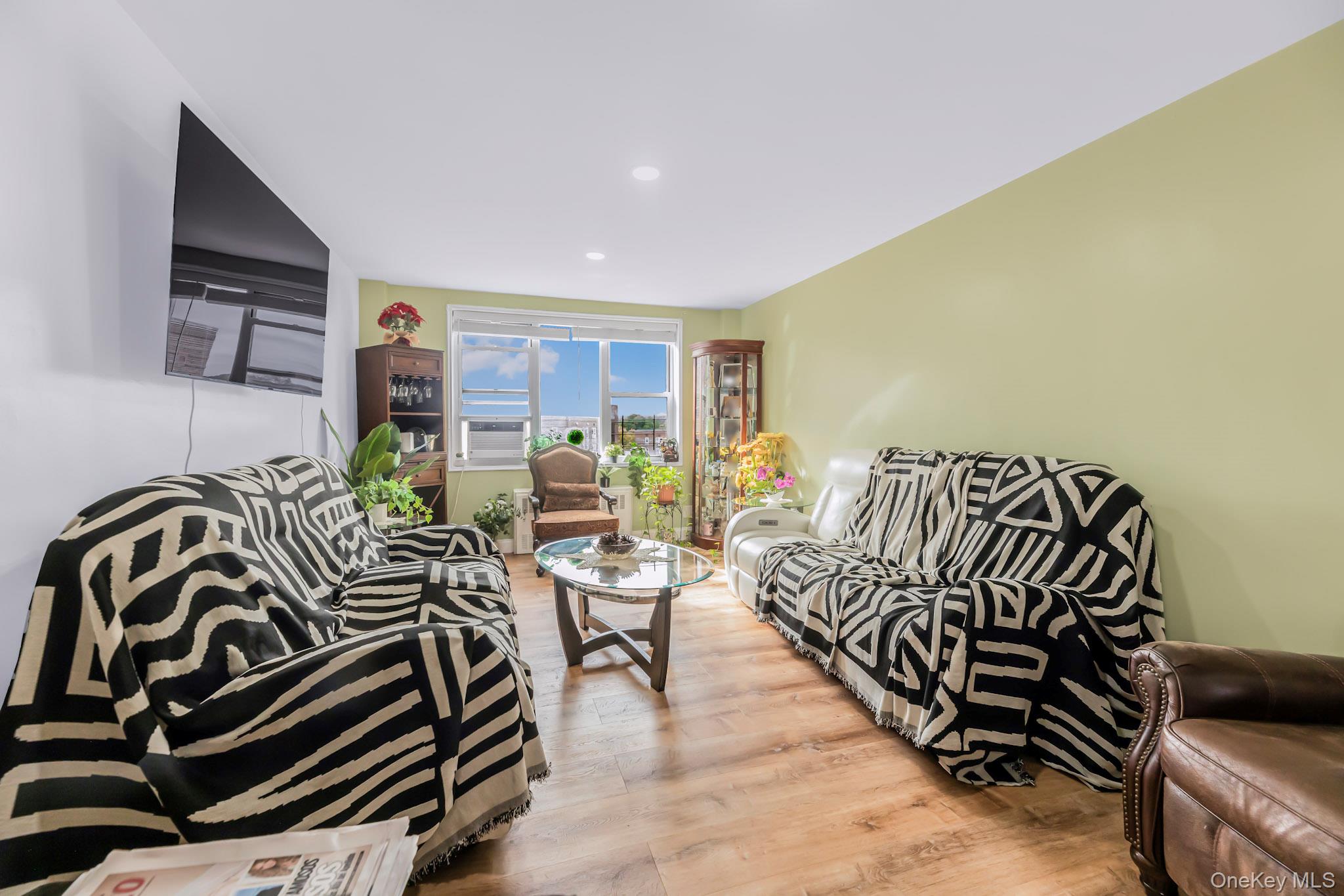 480 Riverdale Avenue # 7L, Yonkers, NY 10705