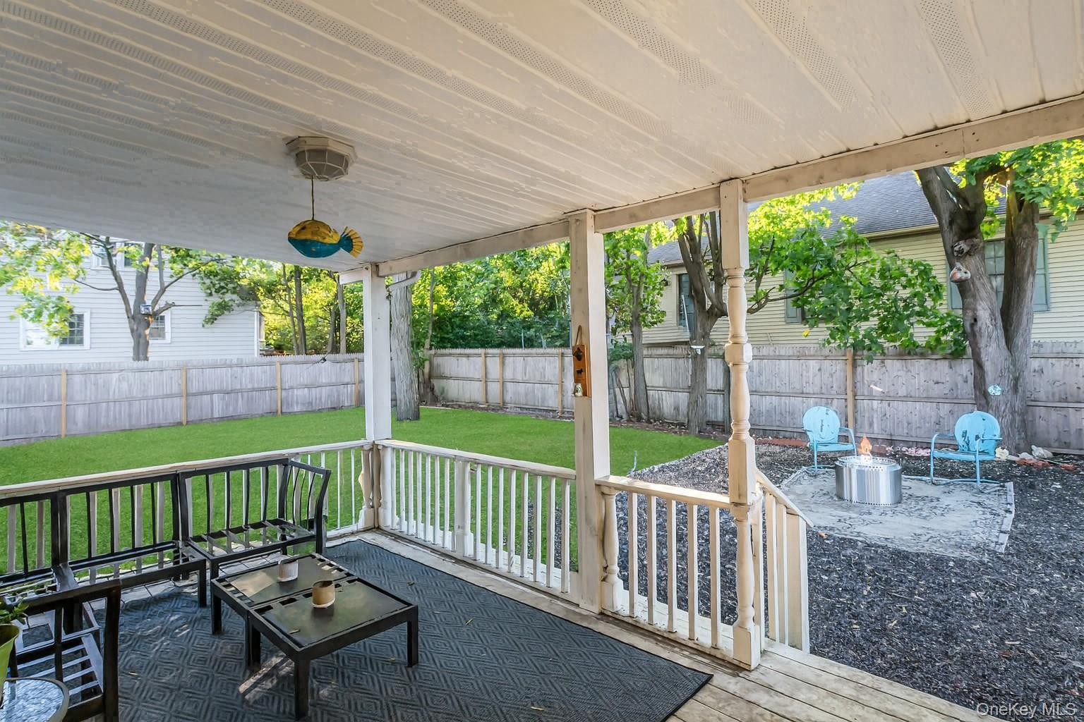 6 Franklin Avenue, Bayville, NY 11709