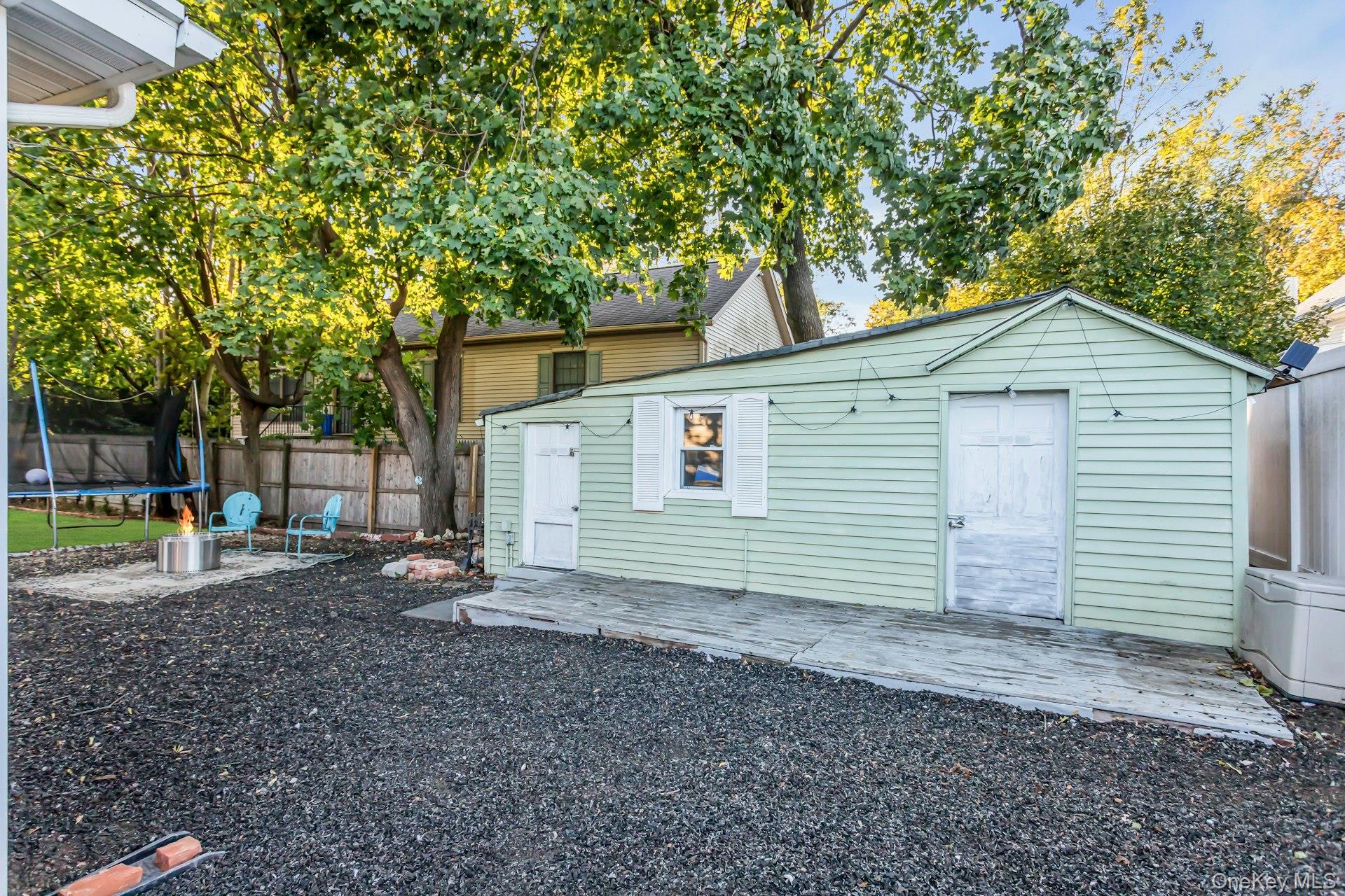 6 Franklin Avenue, Bayville, NY 11709