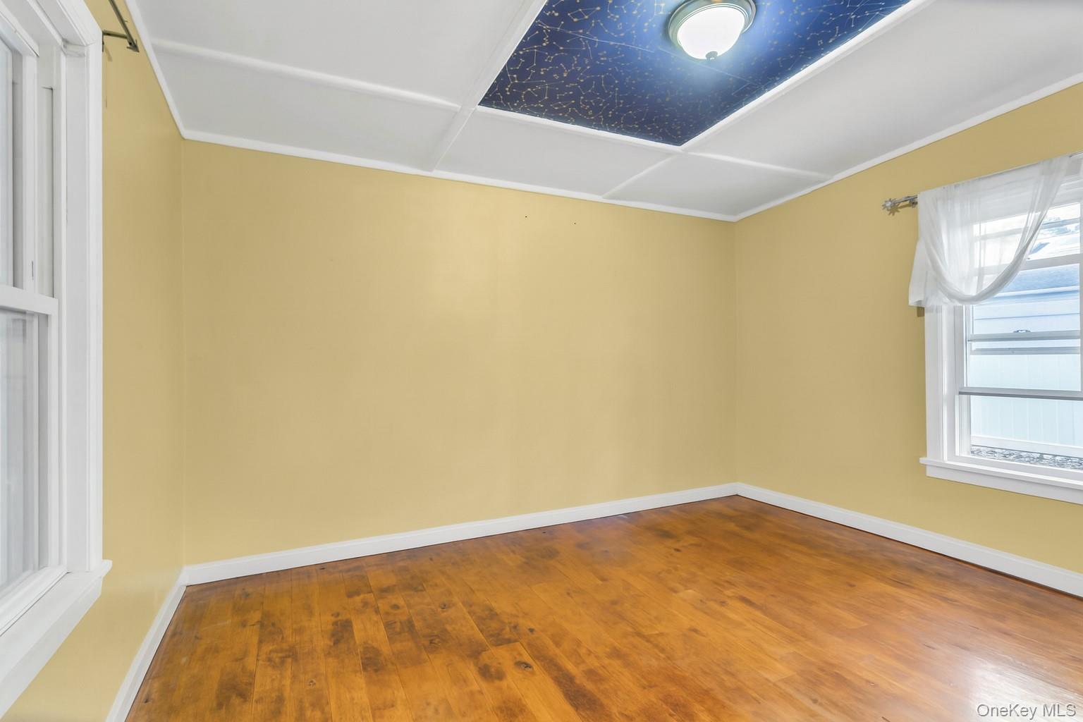 6 Franklin Avenue, Bayville, NY 11709