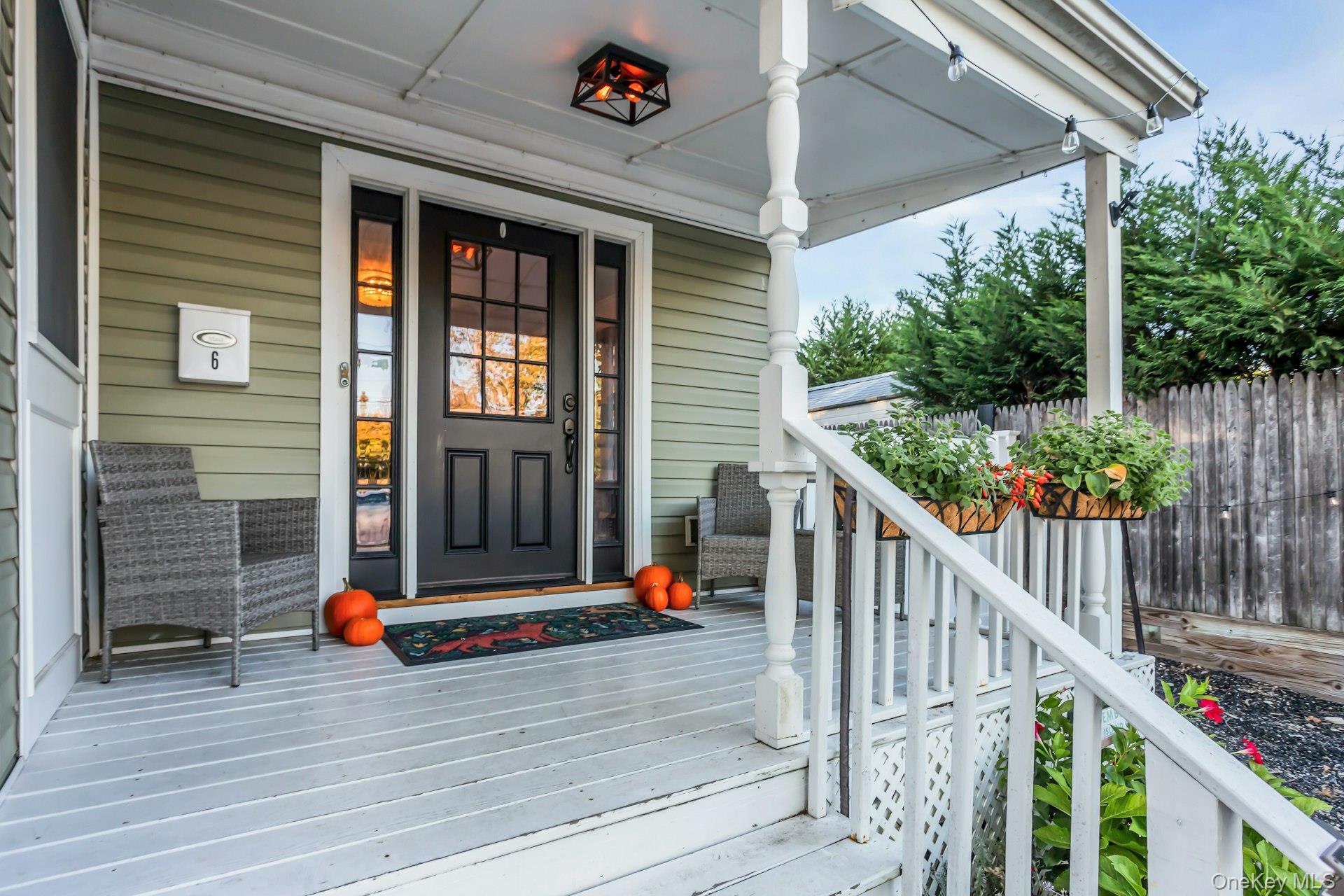 6 Franklin Avenue, Bayville, NY 11709